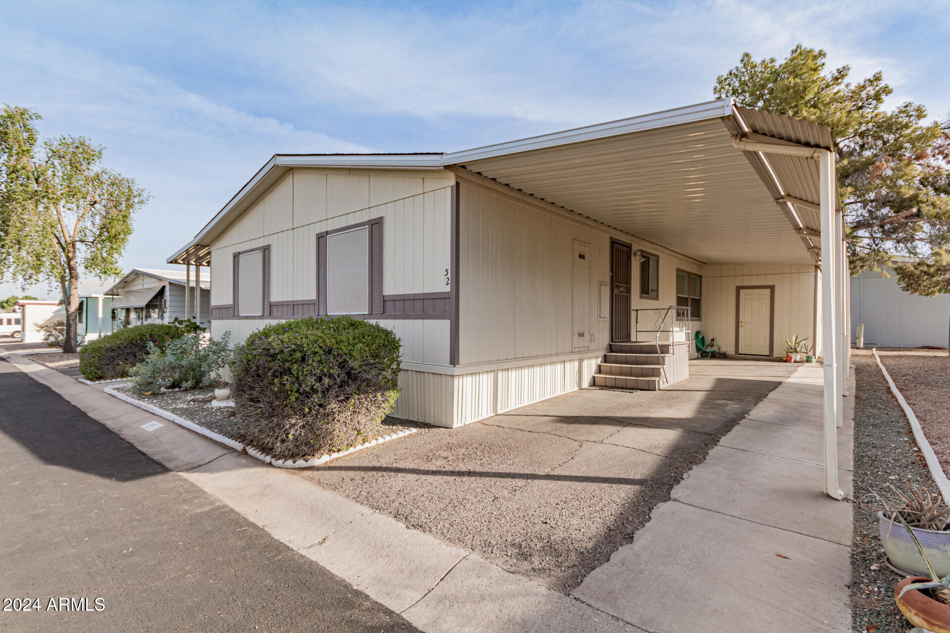 2609 W SOUTHERN Avenue, 52