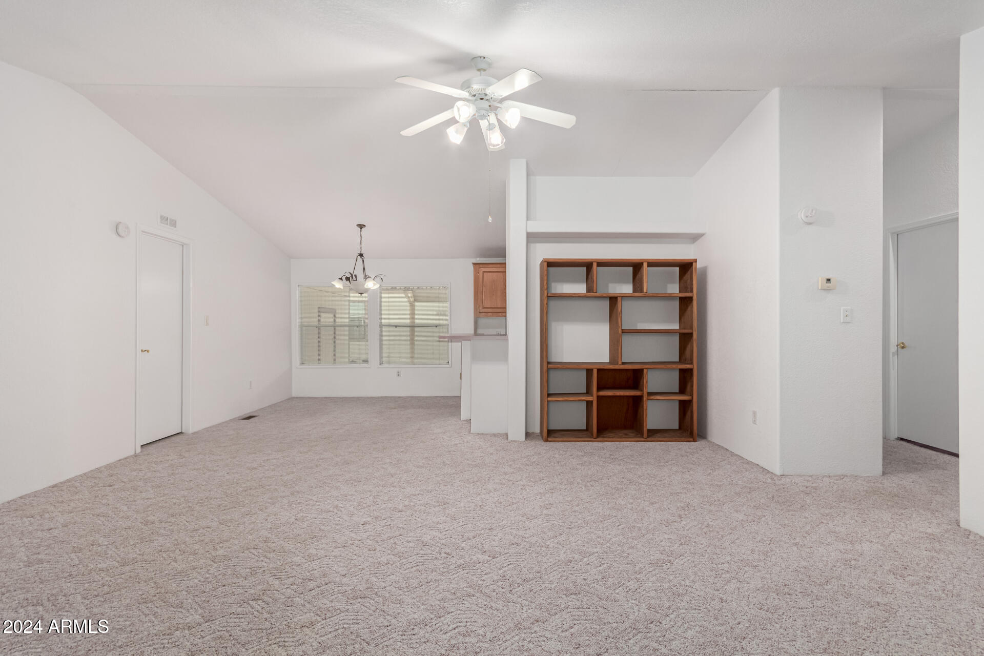 2609 W SOUTHERN Avenue, 52