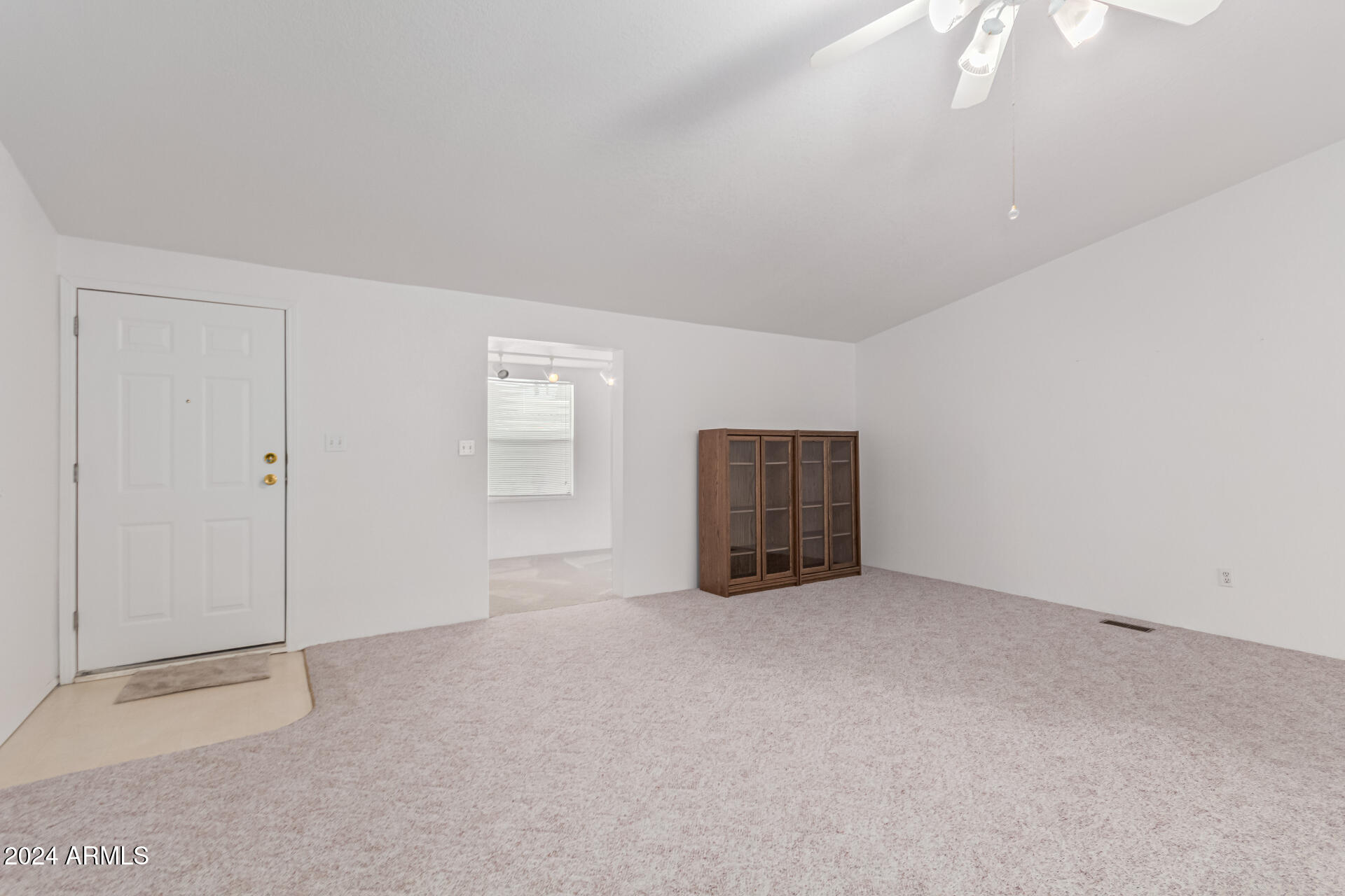 2609 W SOUTHERN Avenue, 52