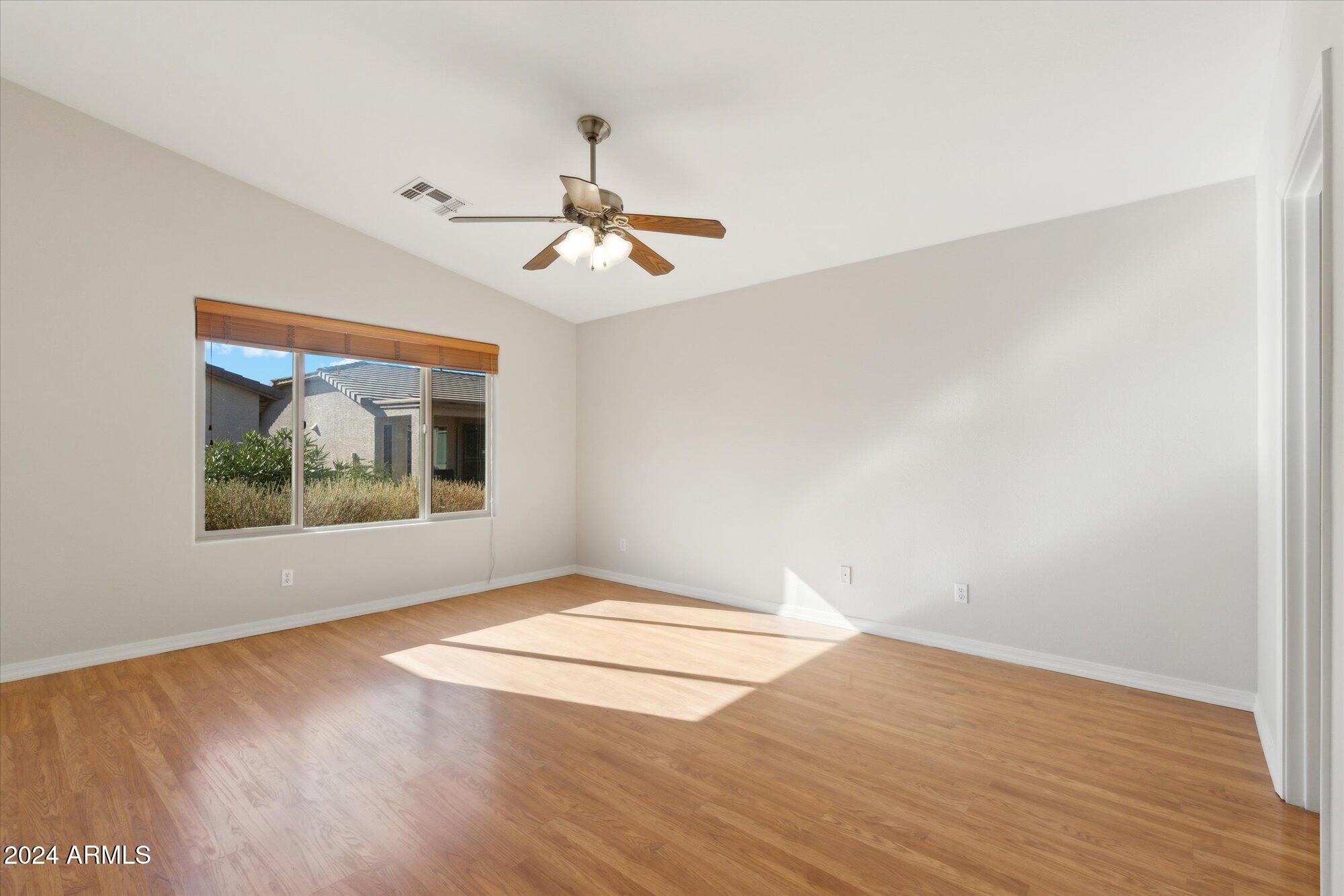 3371 E TORREY PINES Lane