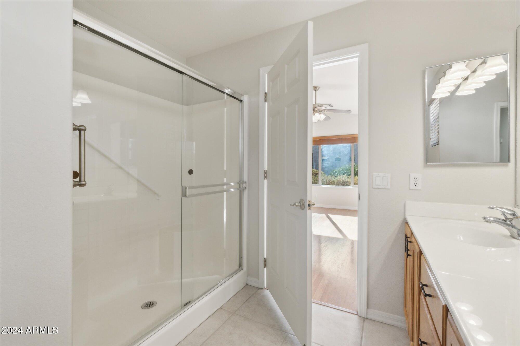 3371 E TORREY PINES Lane