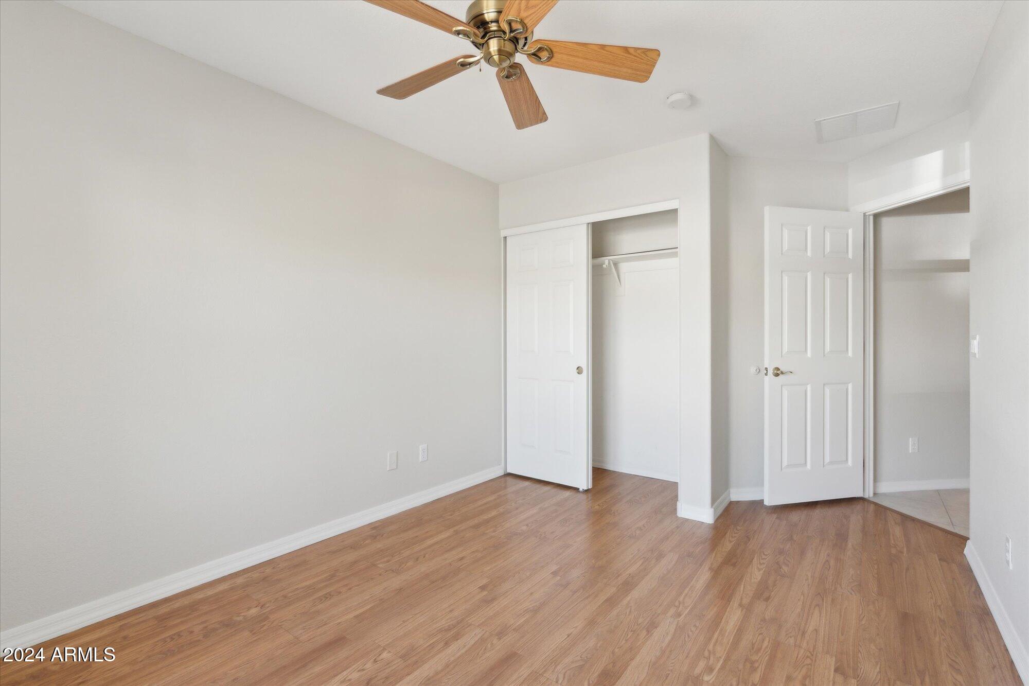 3371 E TORREY PINES Lane