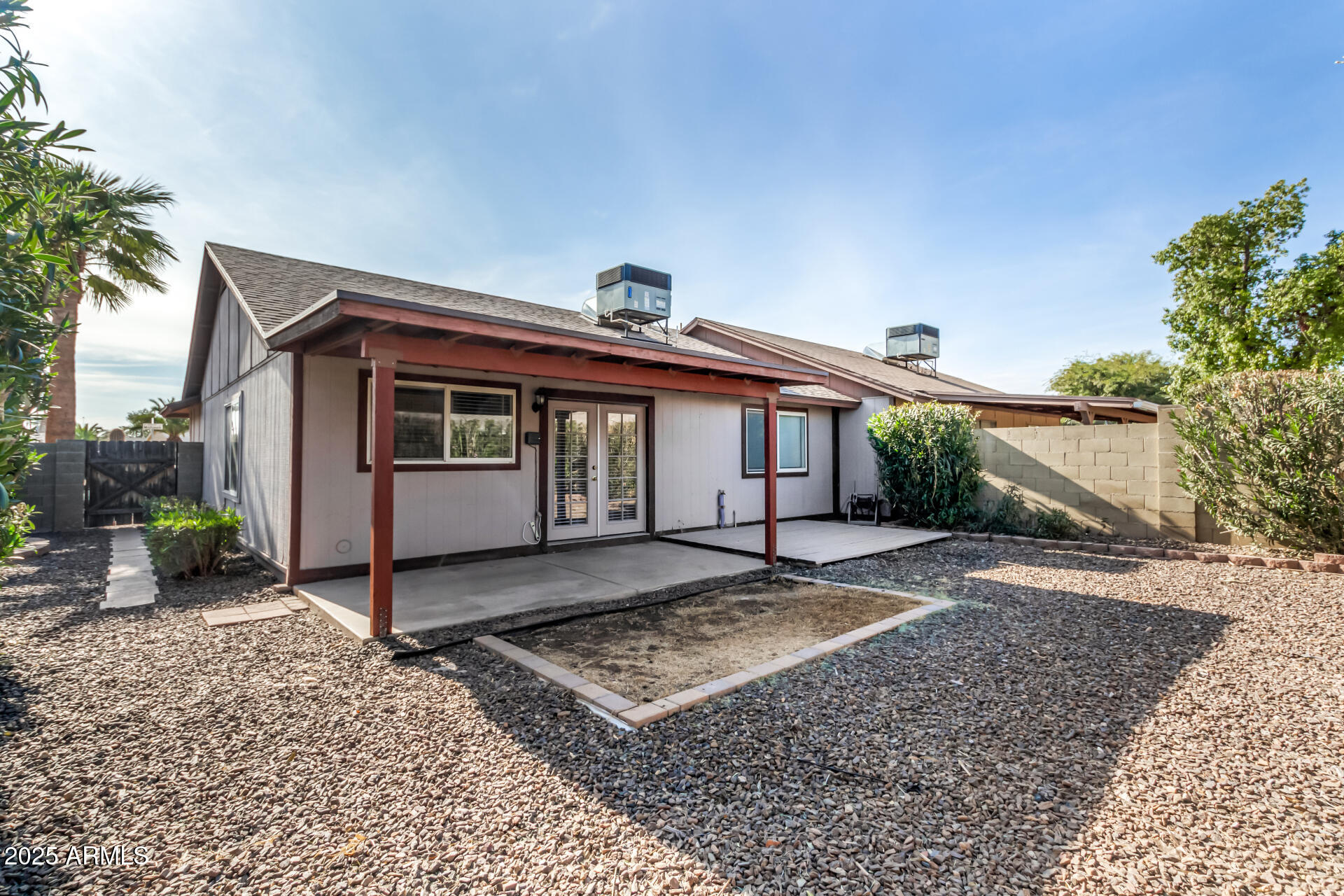 3002 W MOHAWK Lane