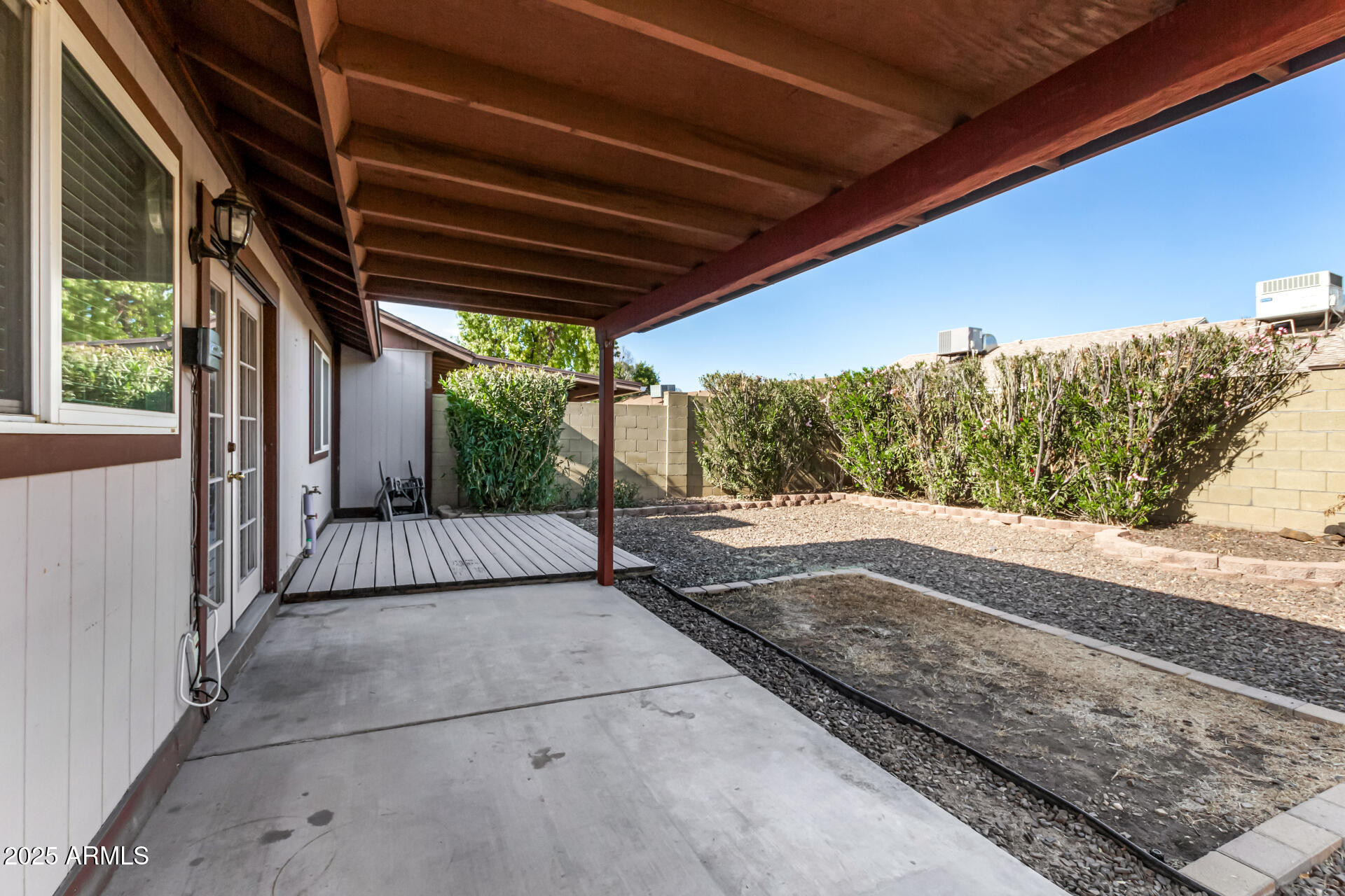 3002 W MOHAWK Lane