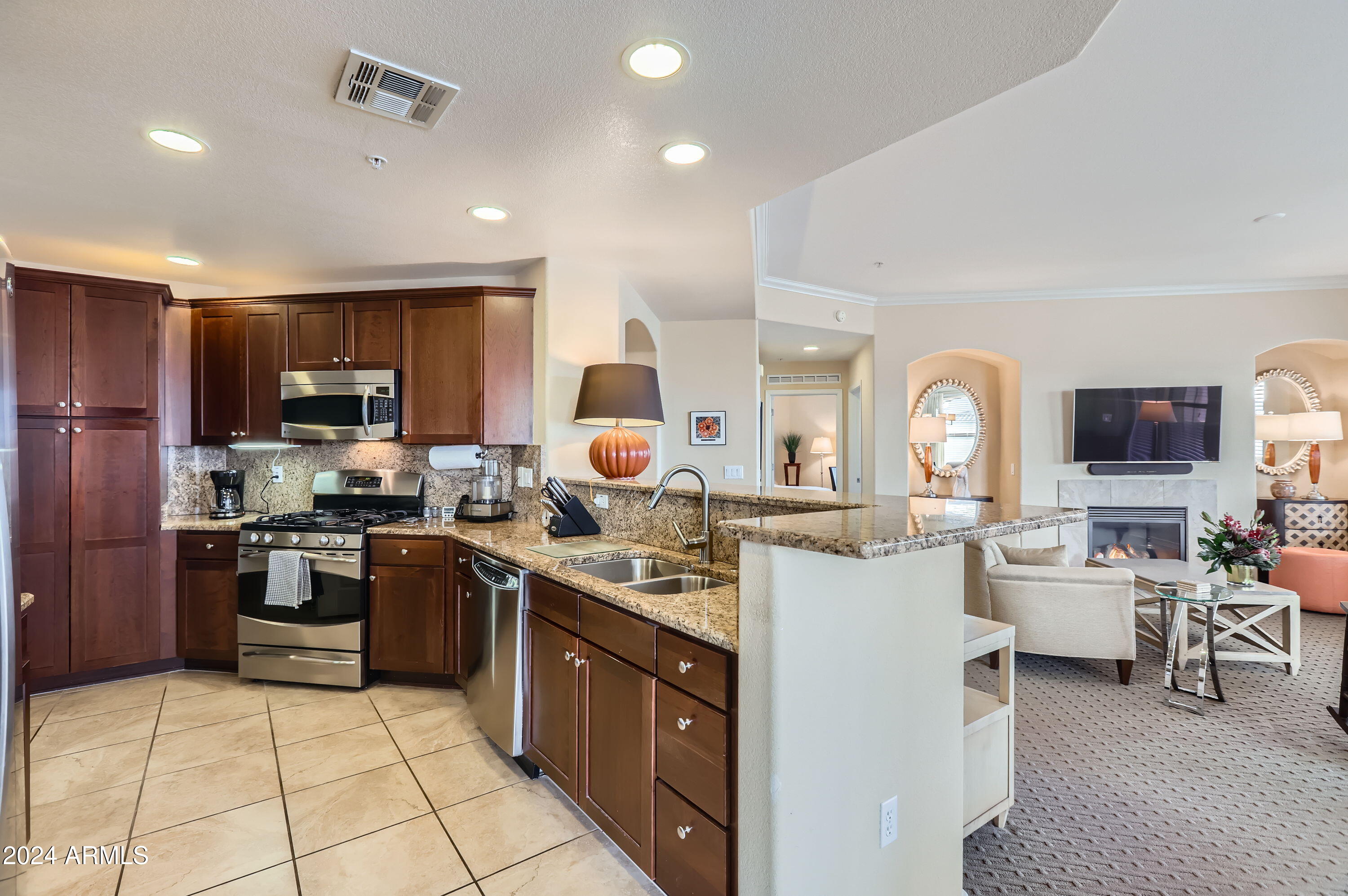 7601 E INDIAN BEND Road, 3038