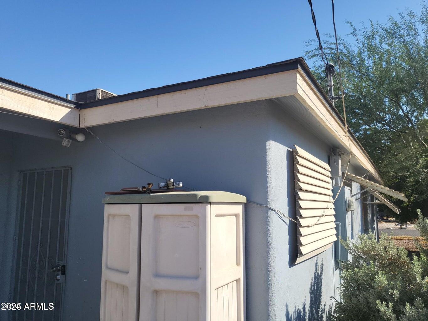 558 W Pepper Place