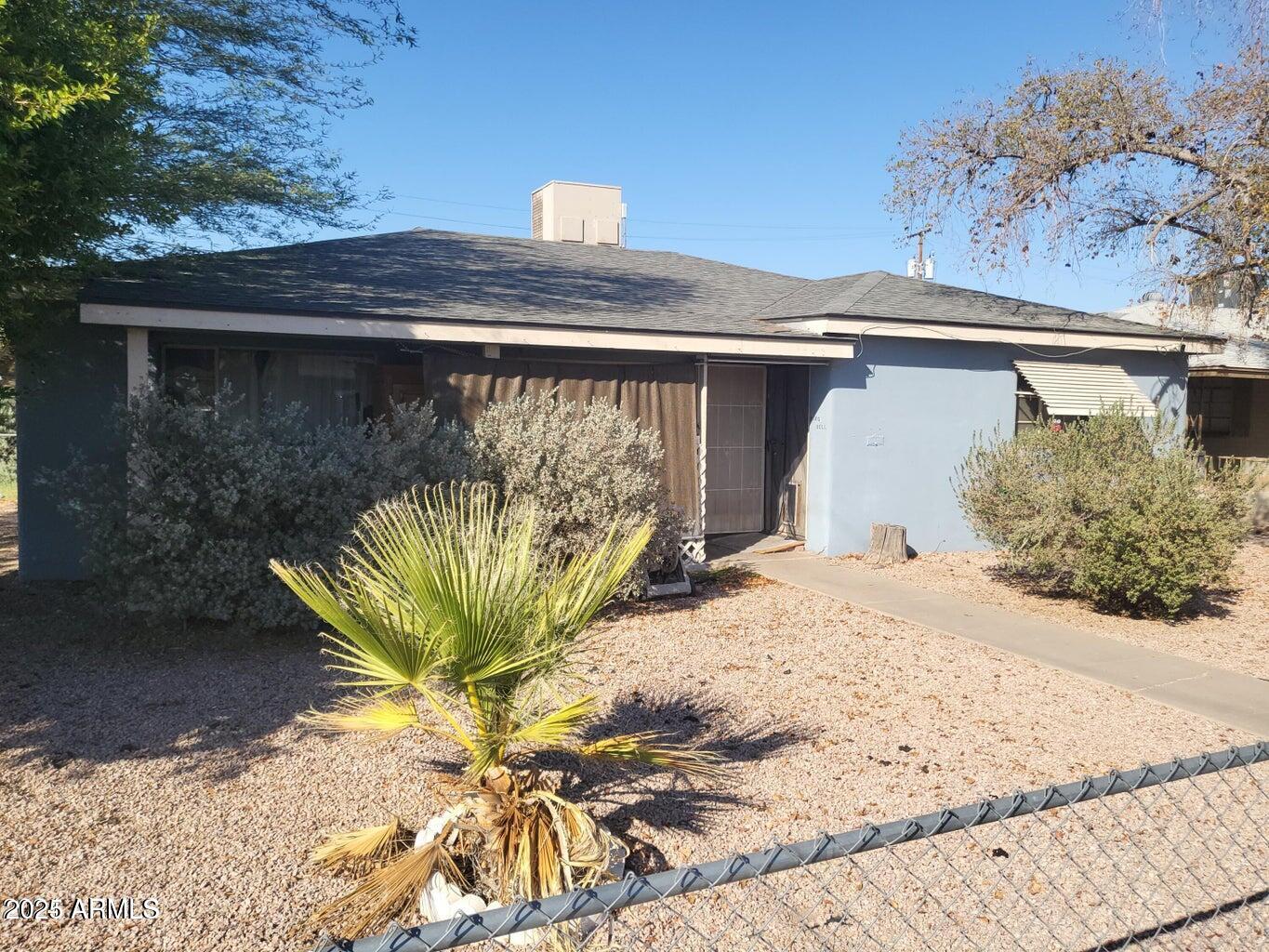 558 W Pepper Place