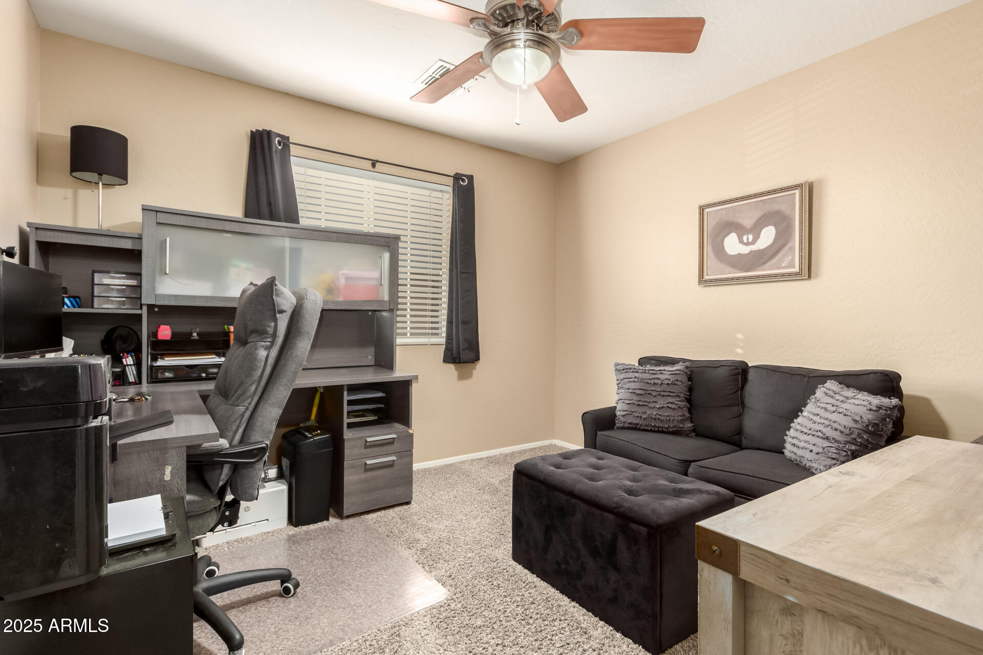 1154 E DESERT HOLLY Drive