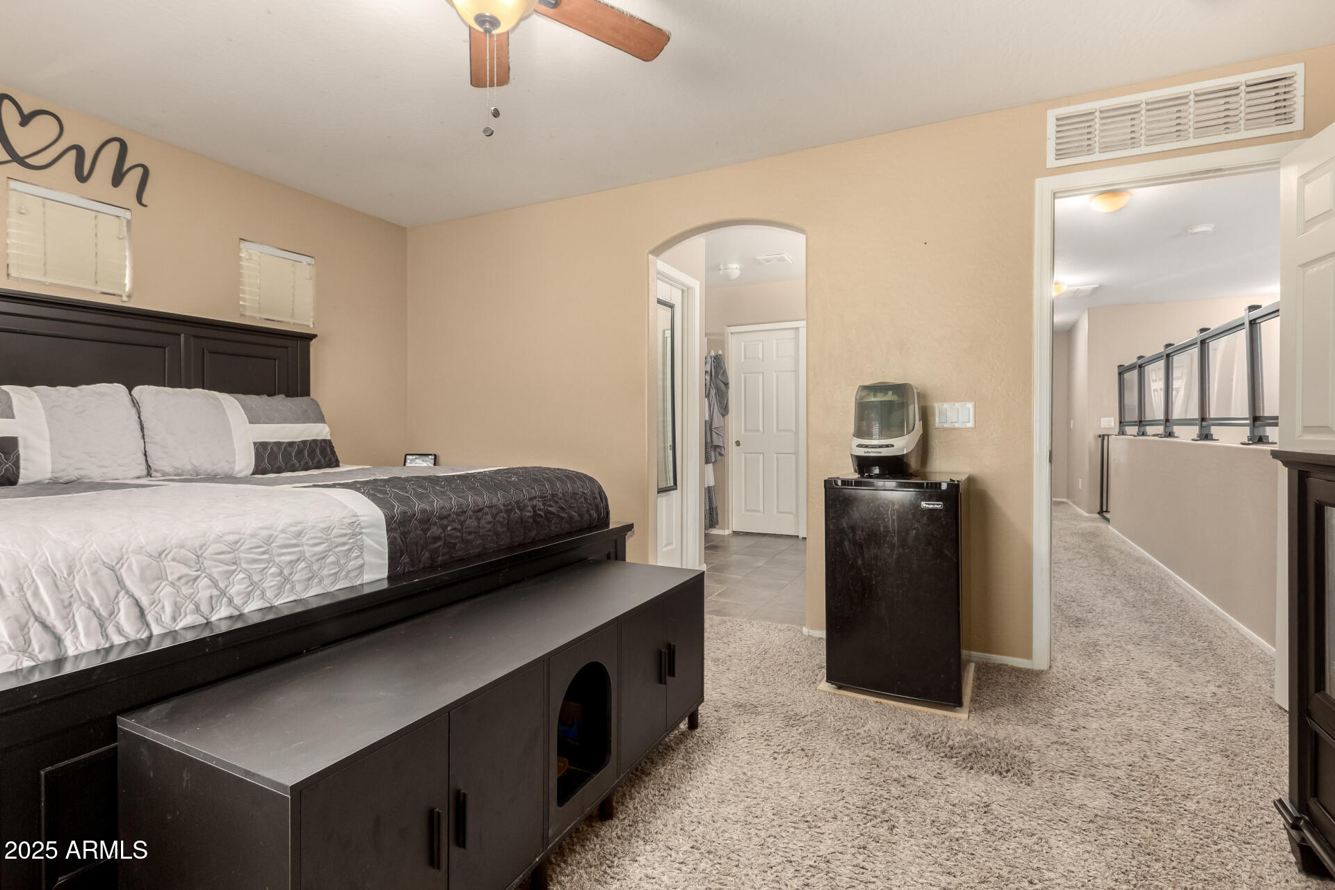 1154 E DESERT HOLLY Drive