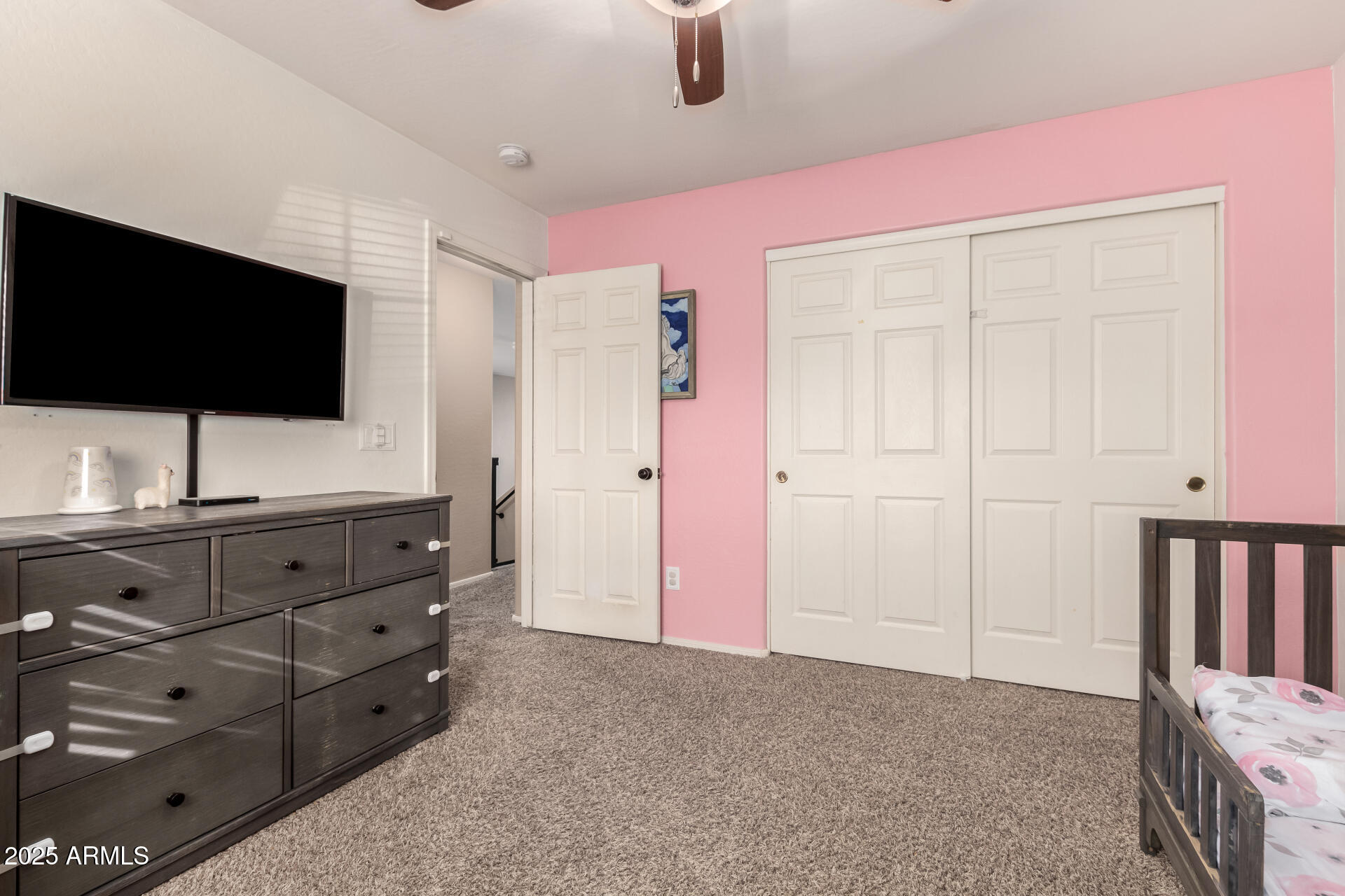 1154 E DESERT HOLLY Drive