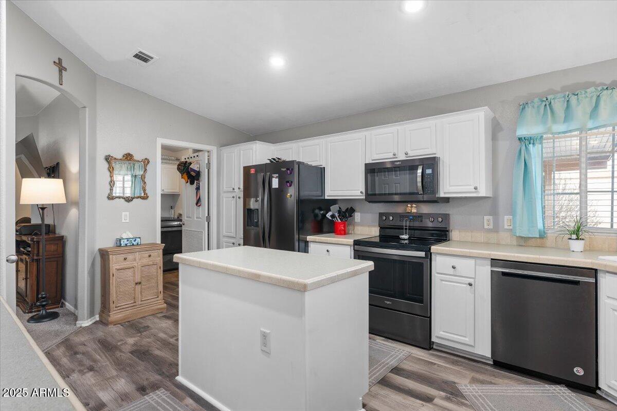 2208 W BASELINE Avenue, 94