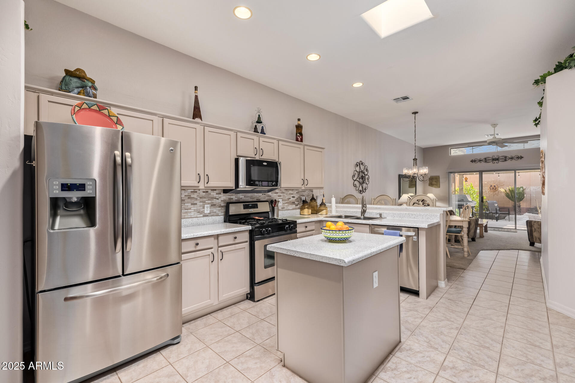 6730 E HERMOSA VISTA Drive, 75