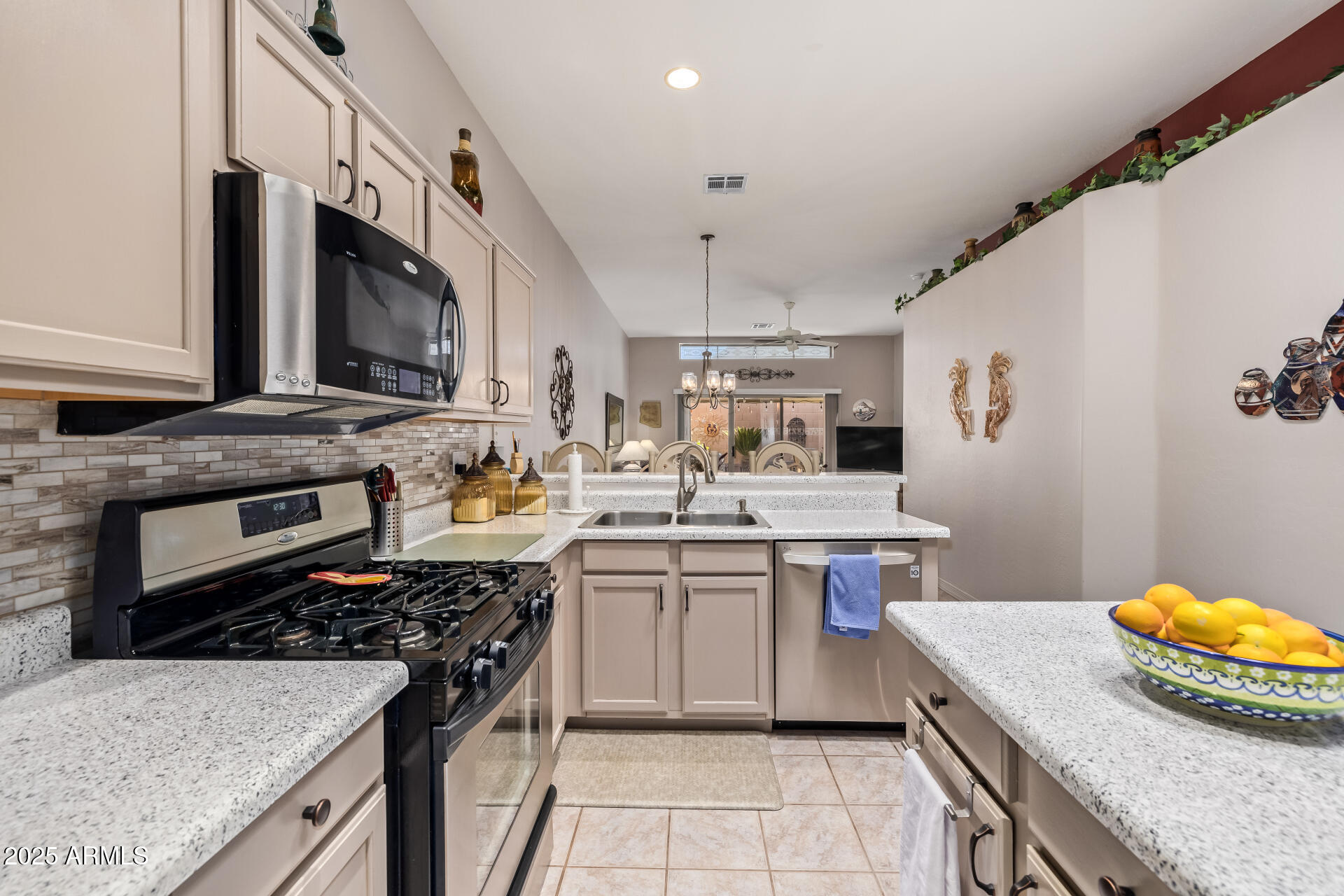 6730 E HERMOSA VISTA Drive, 75