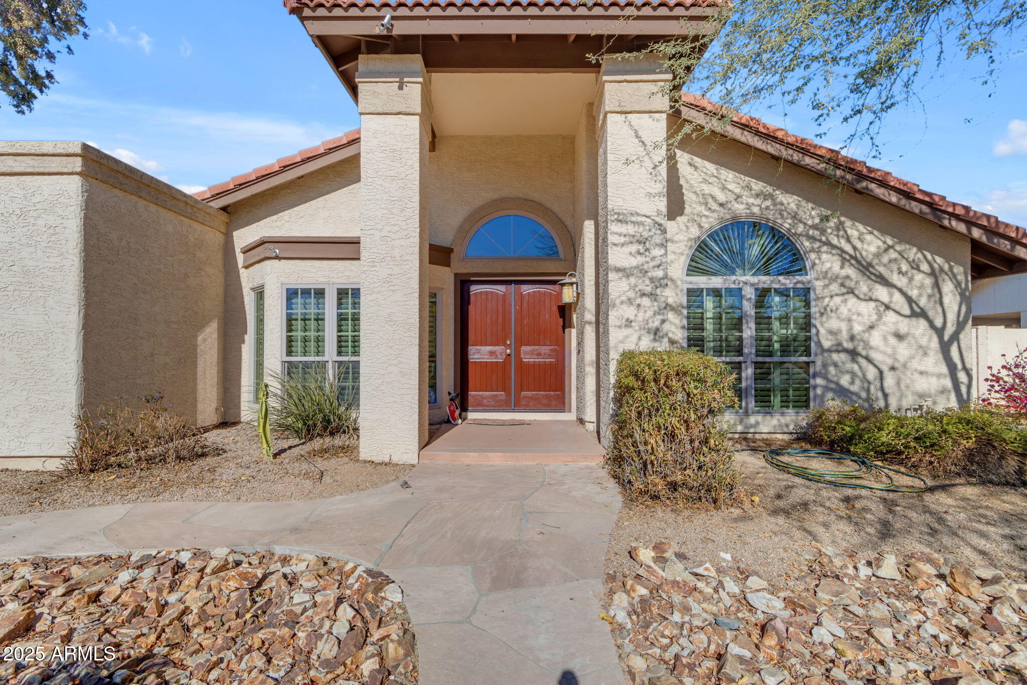 408 W STRAFORD Drive