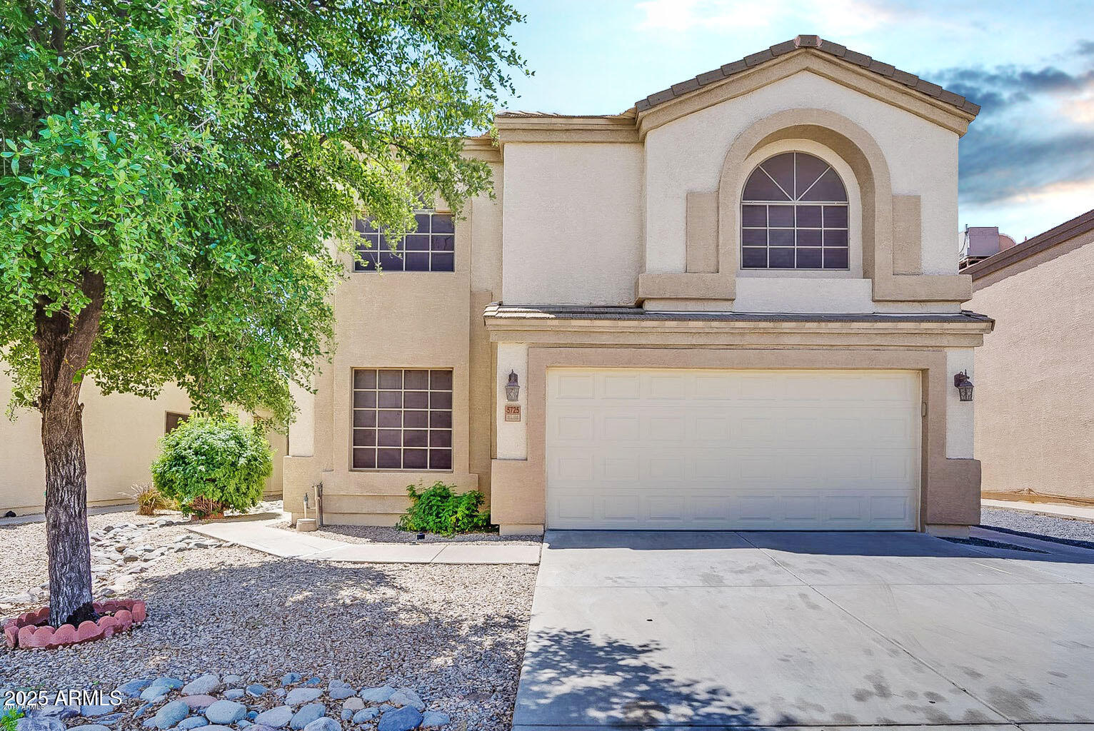 5725 E GOOD PASTURE Lane