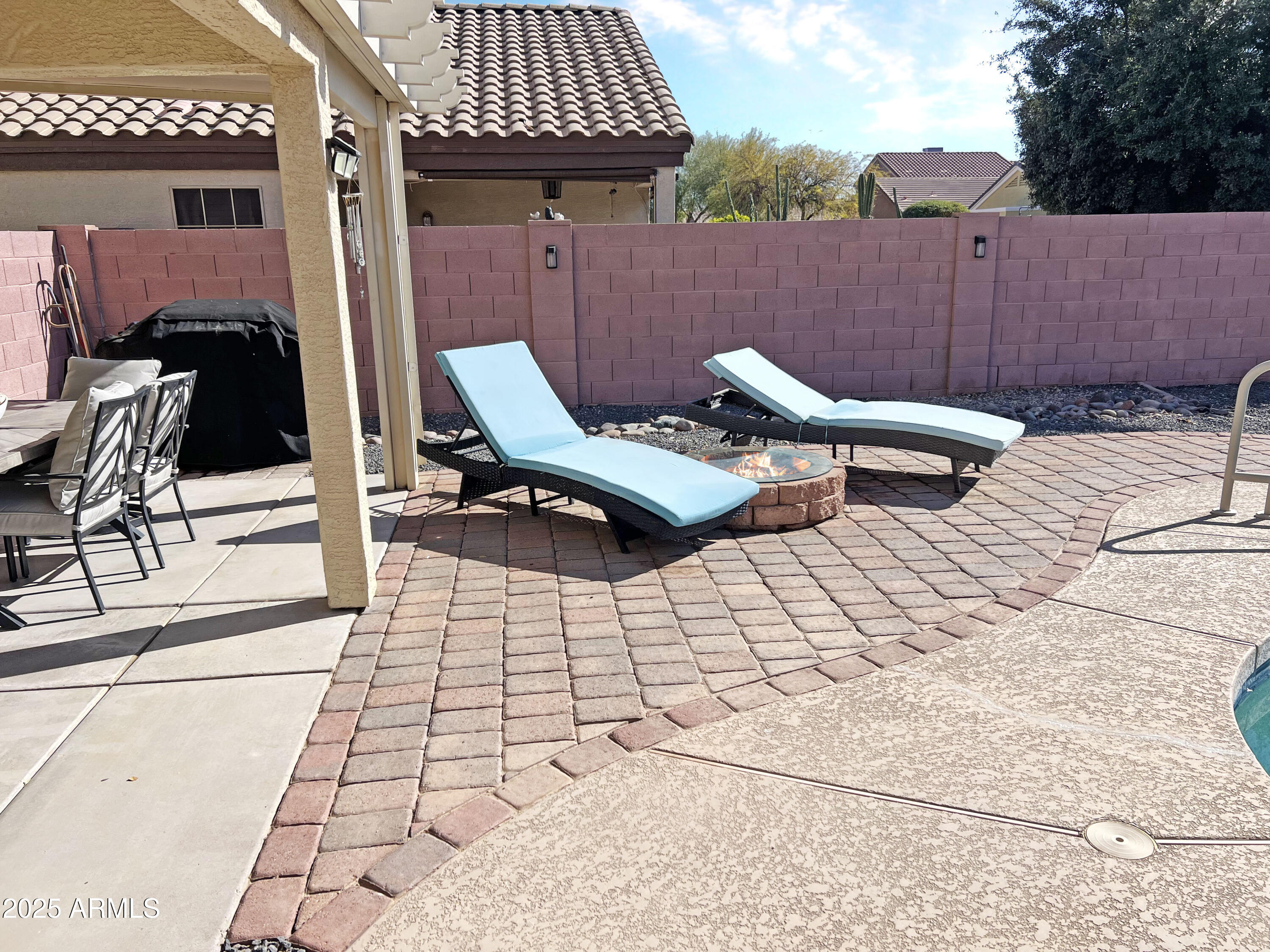 5725 E GOOD PASTURE Lane