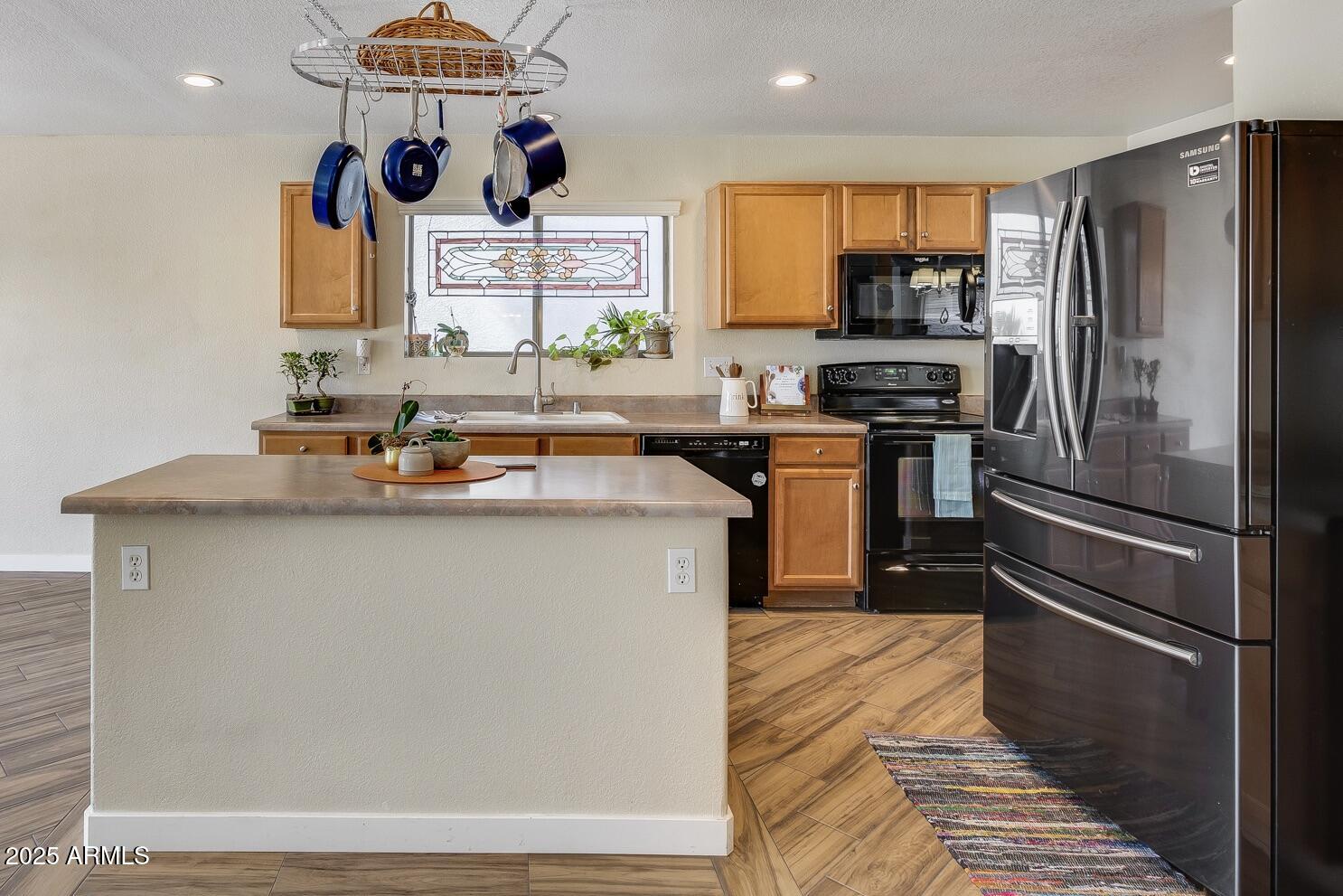 3215 W MOLLY Lane