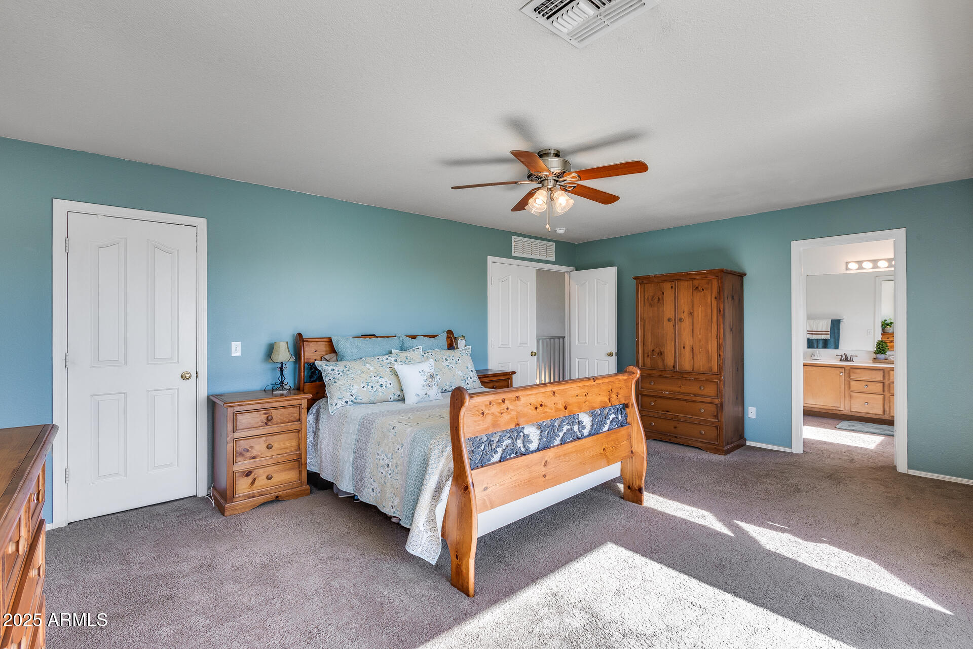 3215 W MOLLY Lane