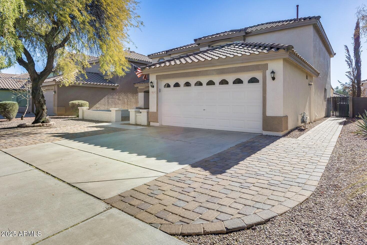 3215 W MOLLY Lane