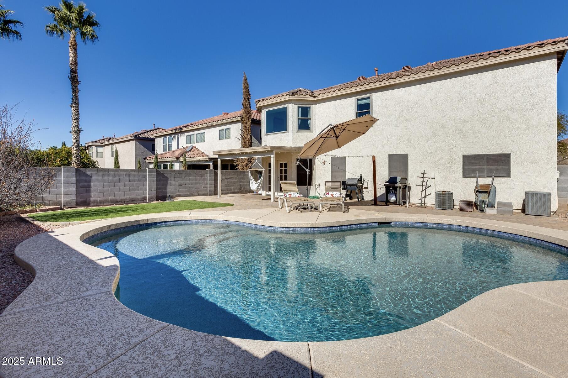3215 W MOLLY Lane