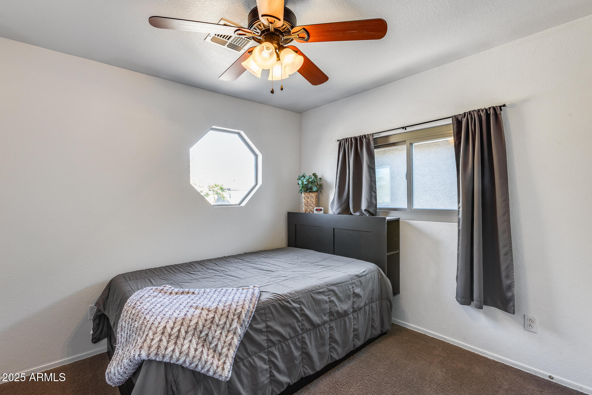 3215 W MOLLY Lane