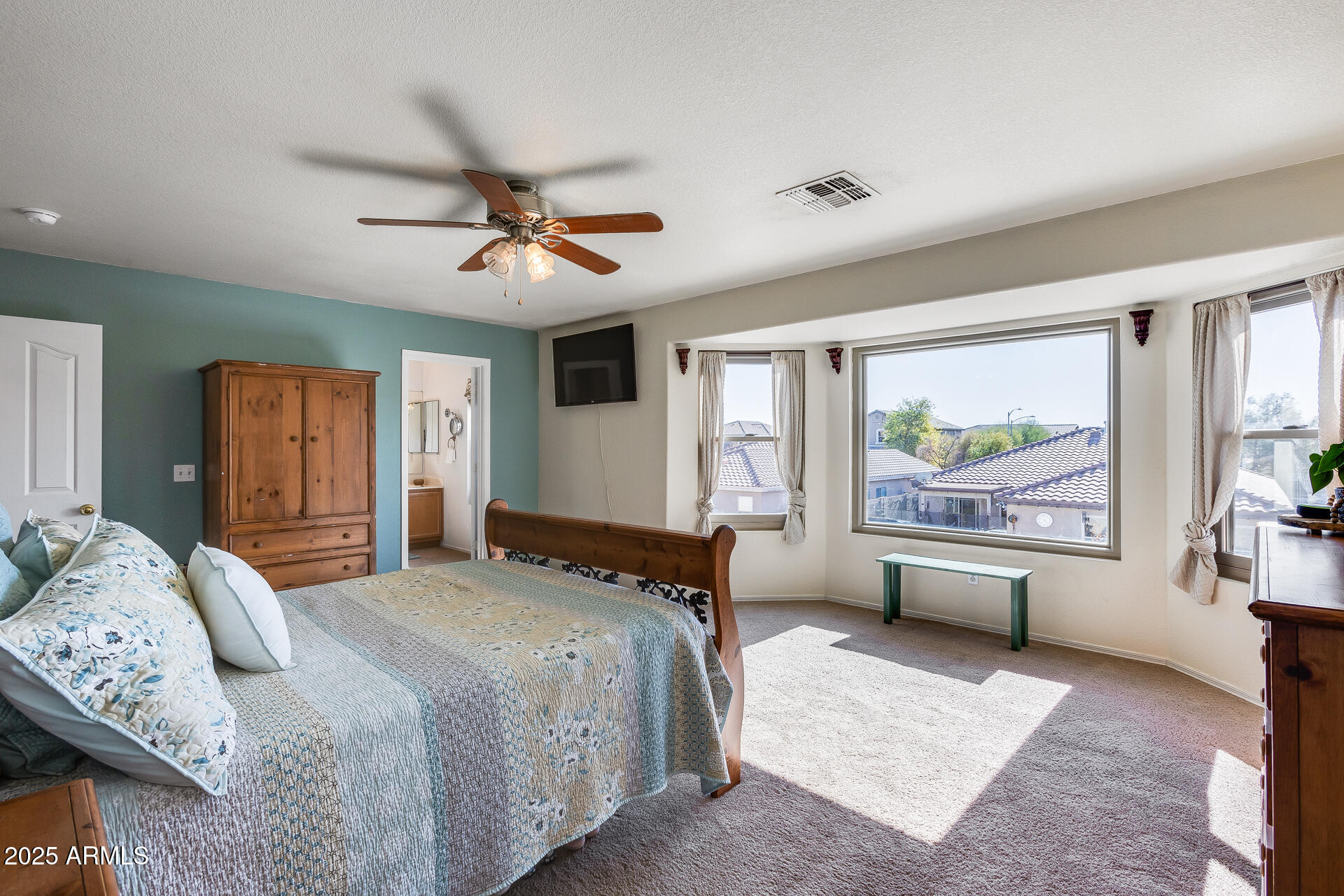 3215 W MOLLY Lane