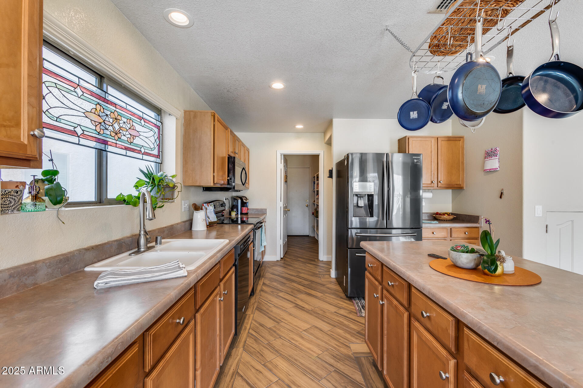 3215 W MOLLY Lane