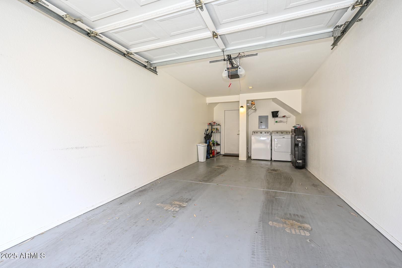 1001 N PASADENA, 128