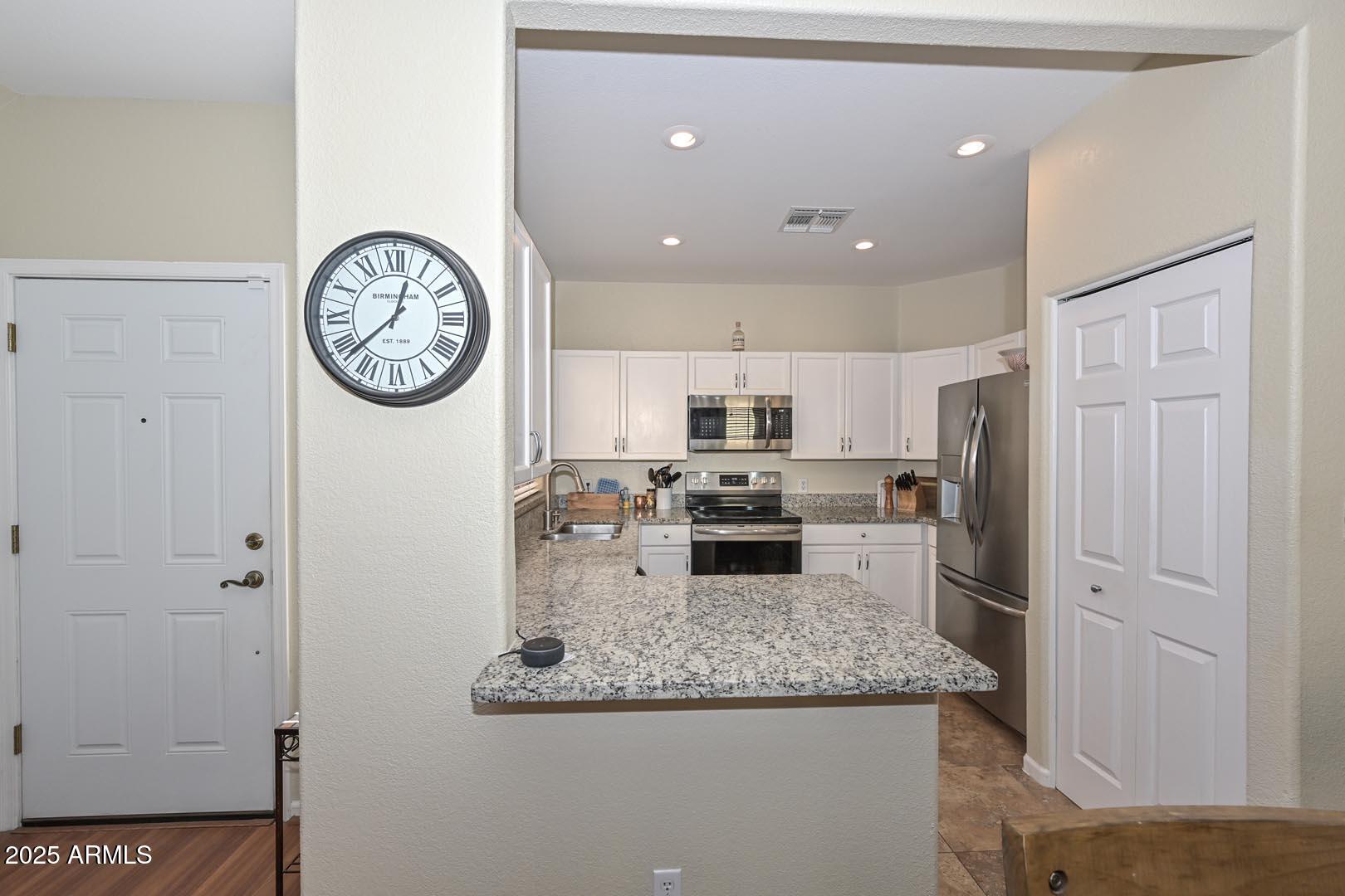1001 N PASADENA, 128