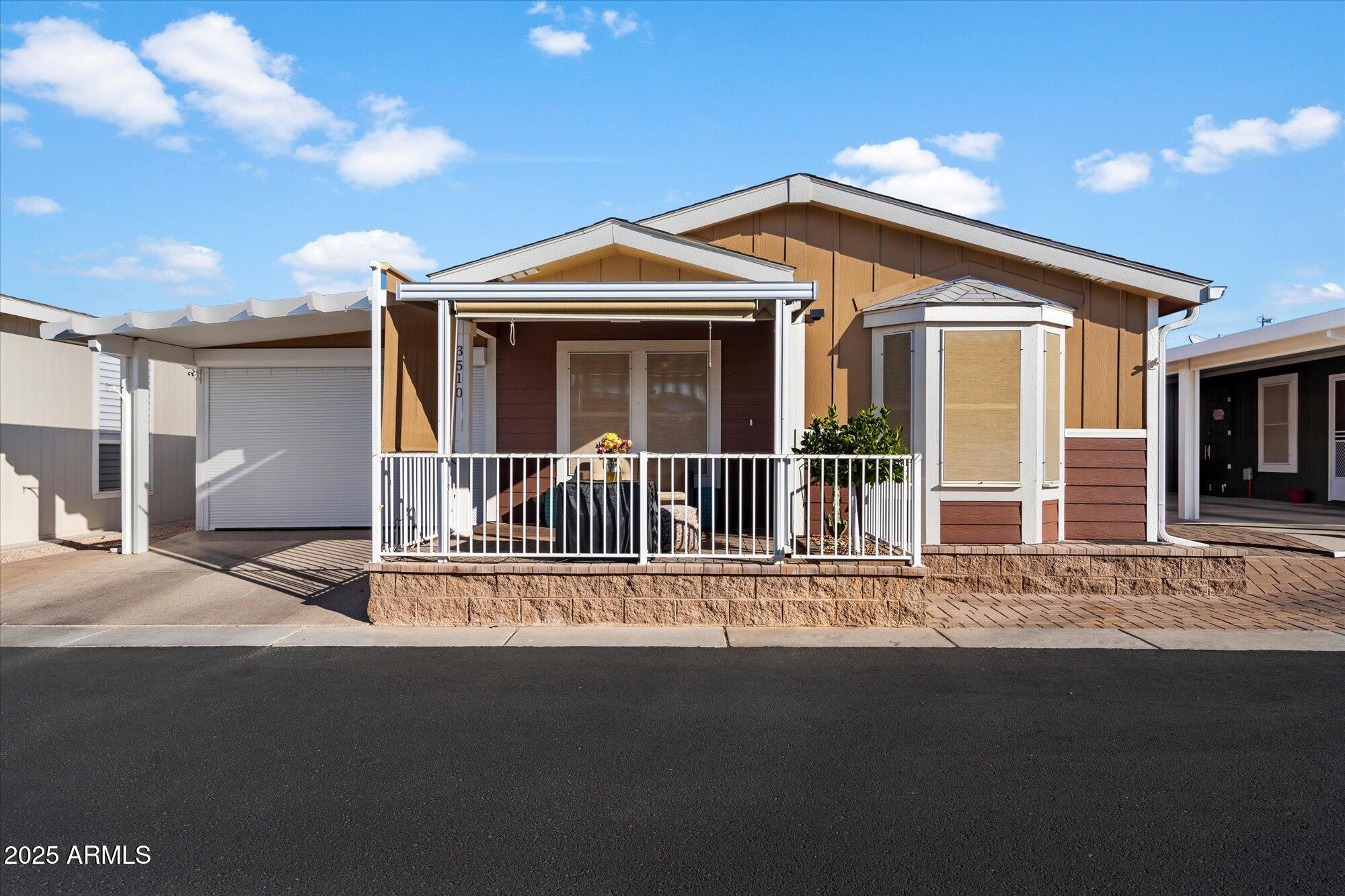 650 N Hawes Road, 3510