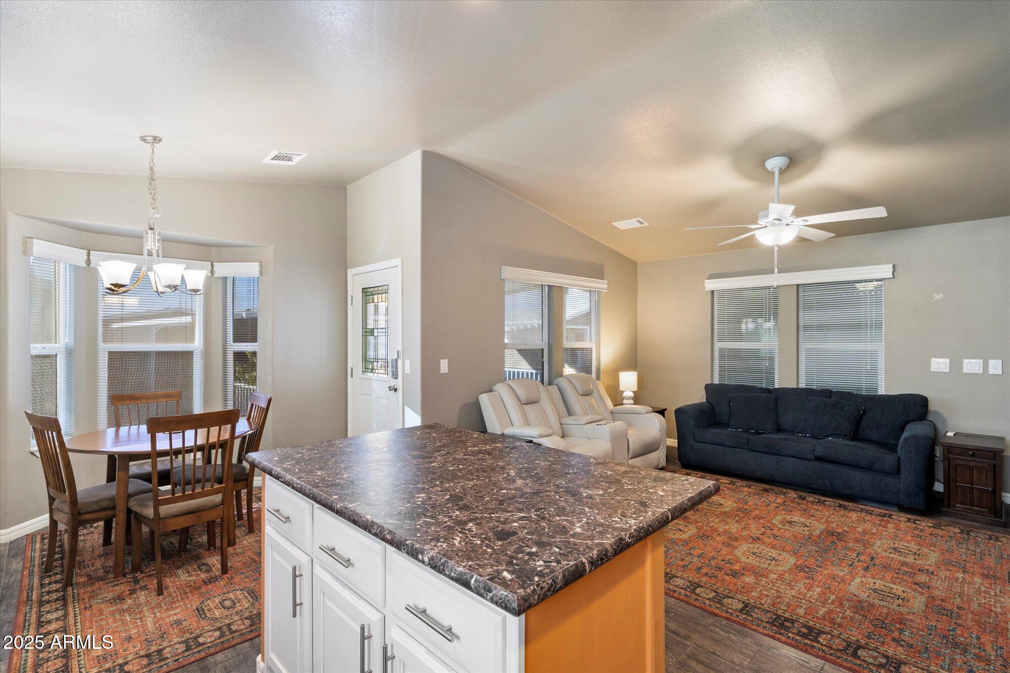 650 N Hawes Road, 3510