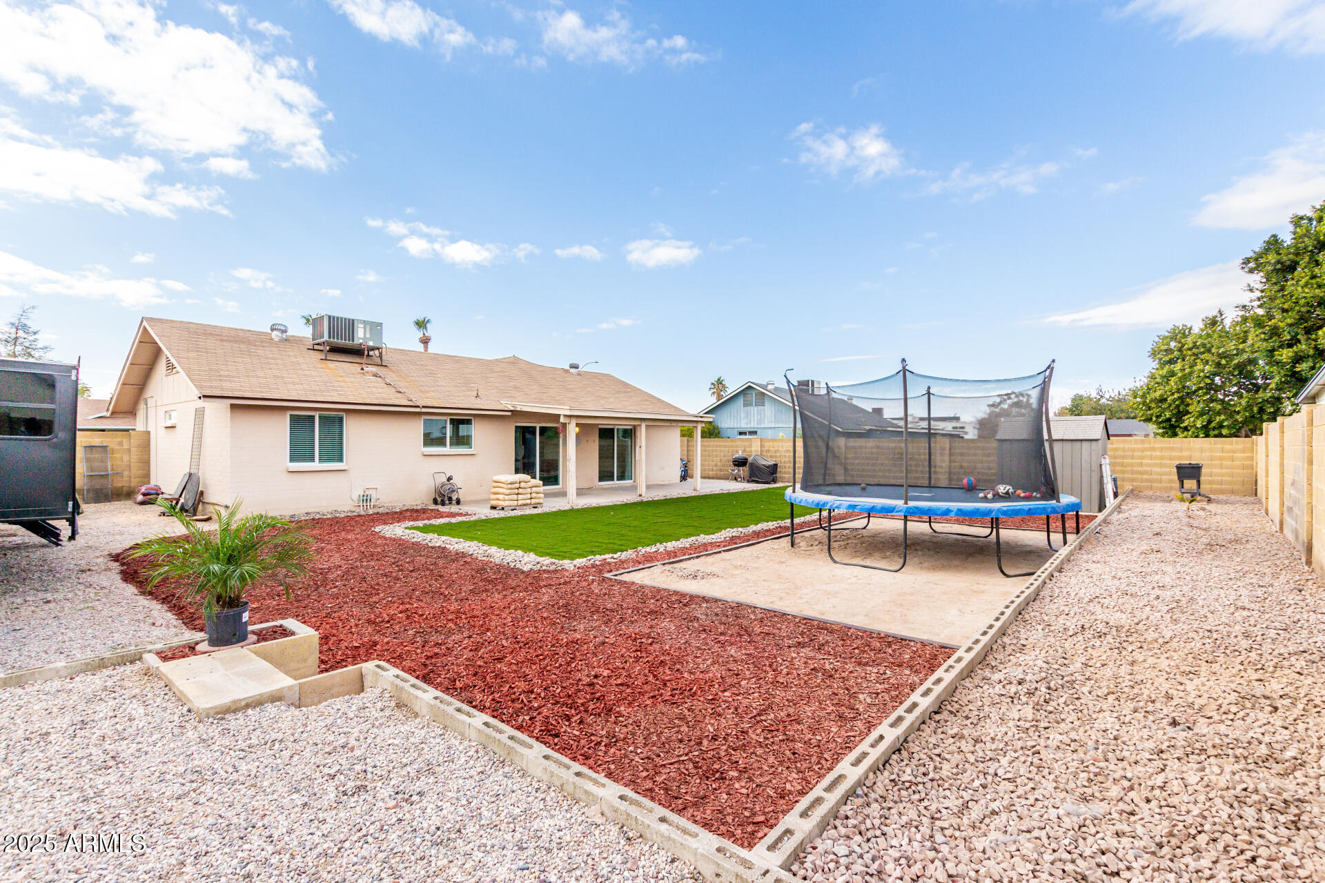 4852 E FAIRFIELD Street