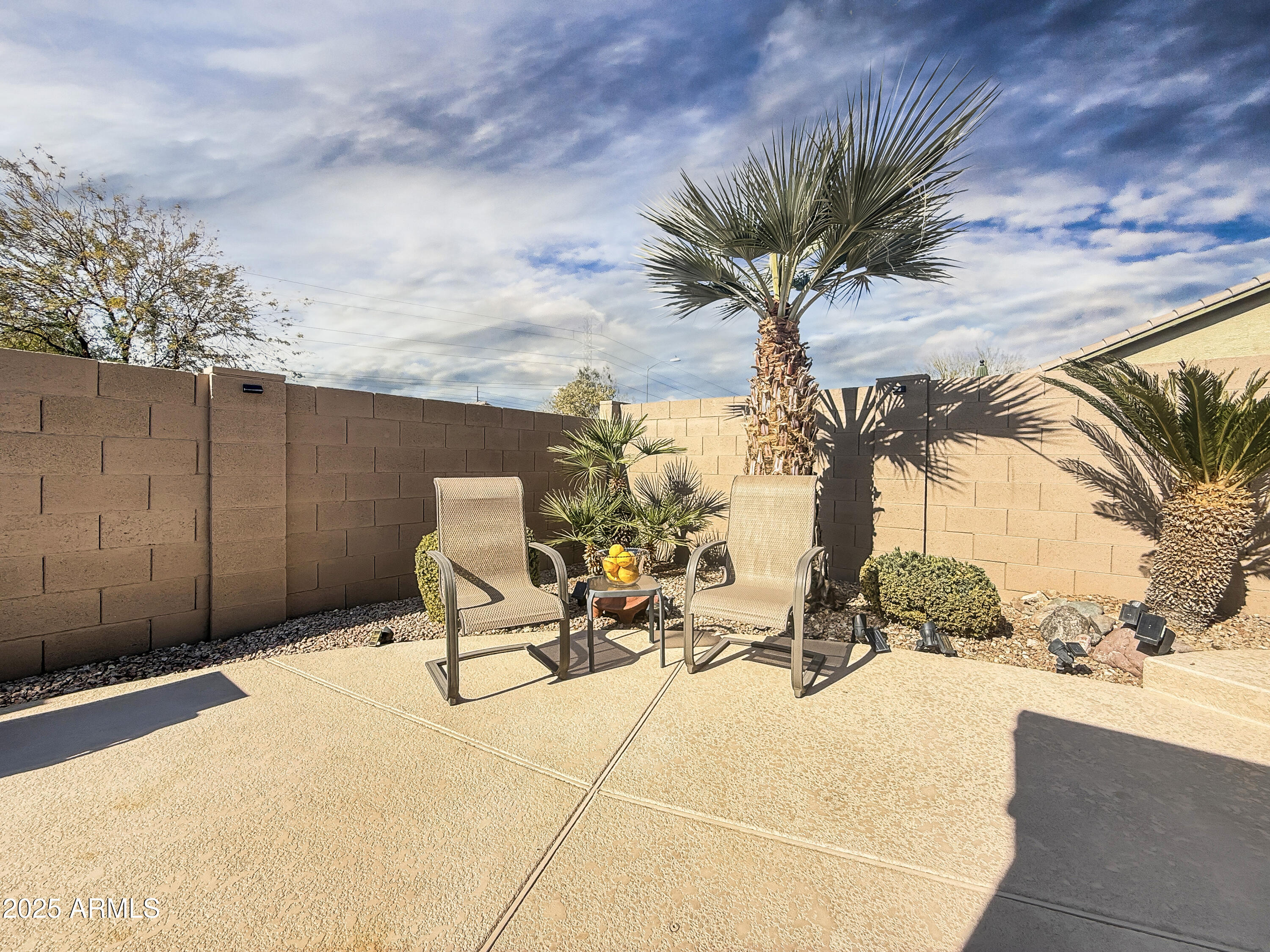 11422 W PINEHOLLOW Drive