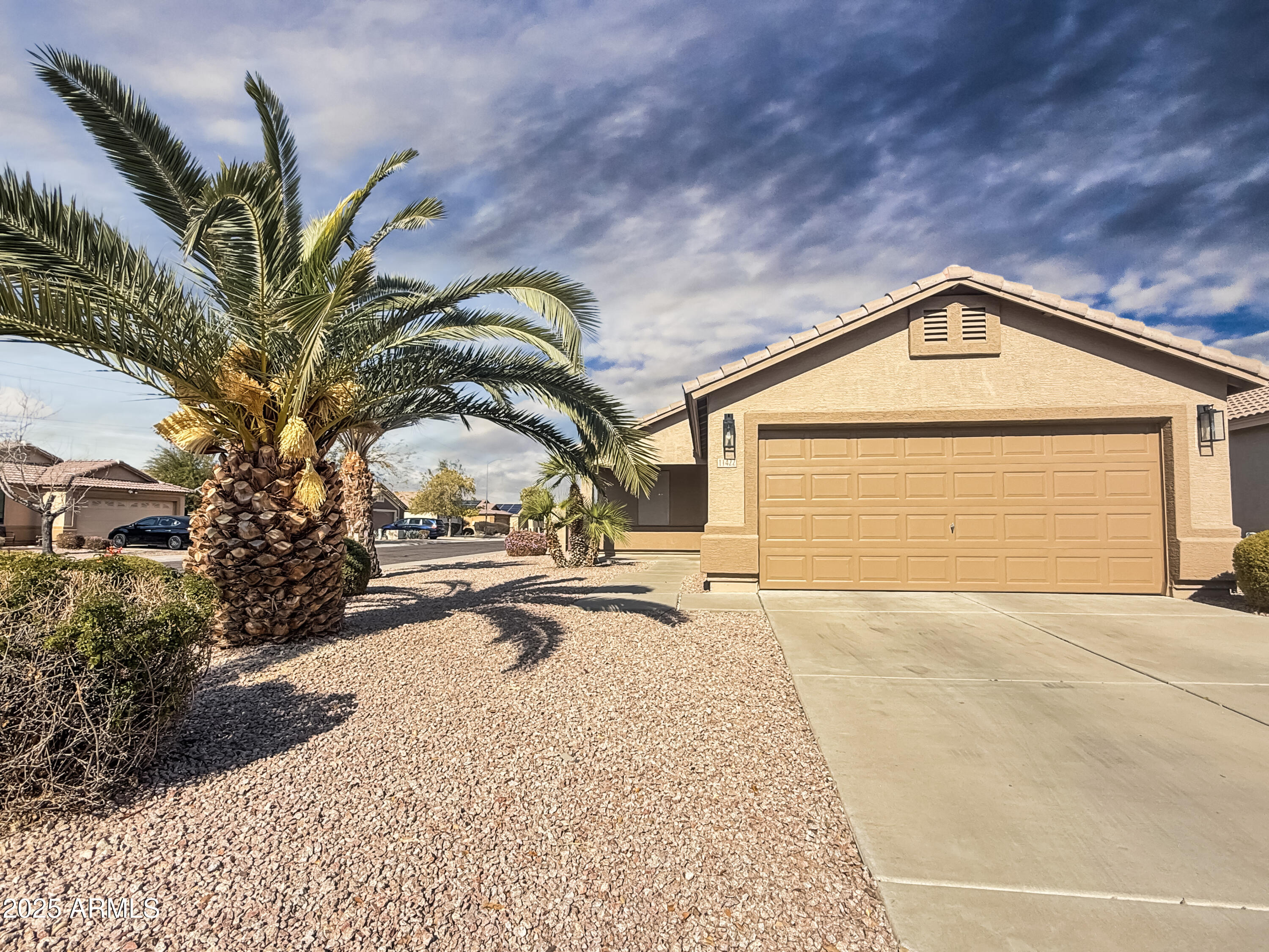 11422 W PINEHOLLOW Drive