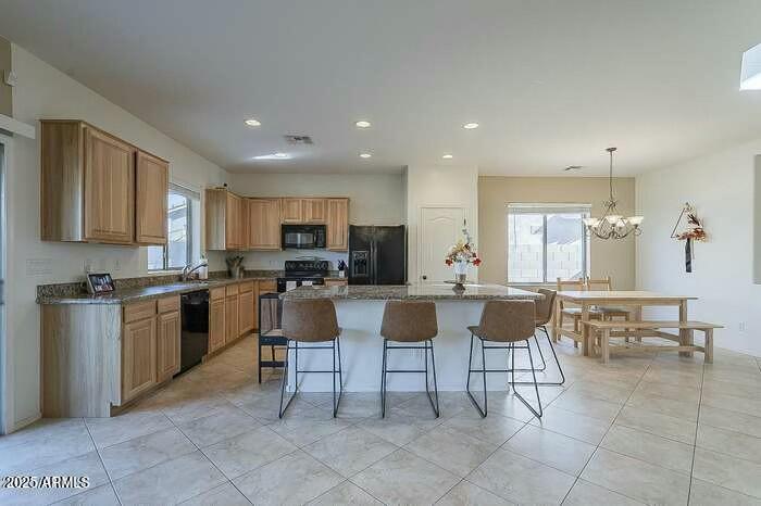2910 W WILLIAM Lane