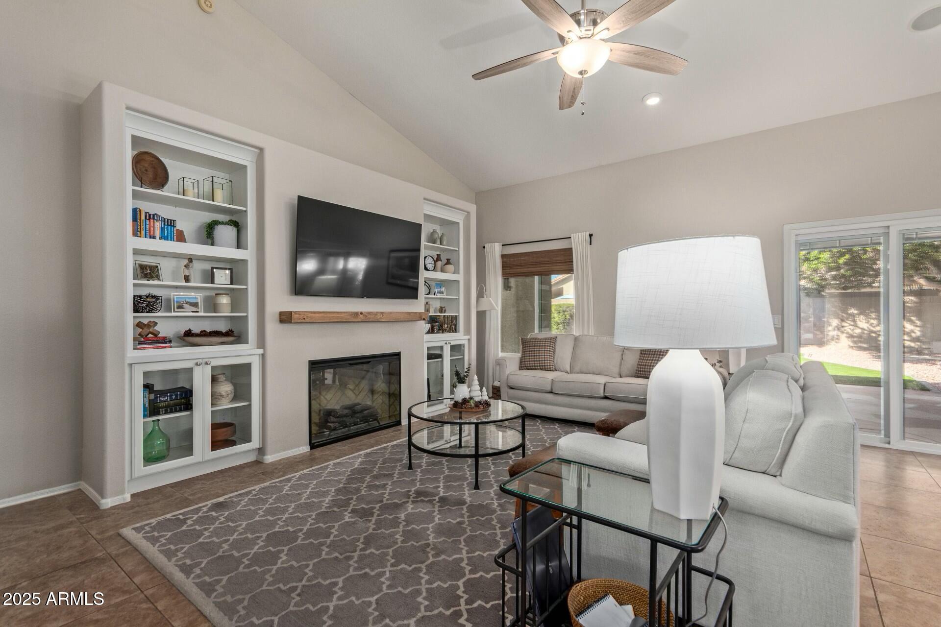 4220 E THISTLE LANDING Drive
