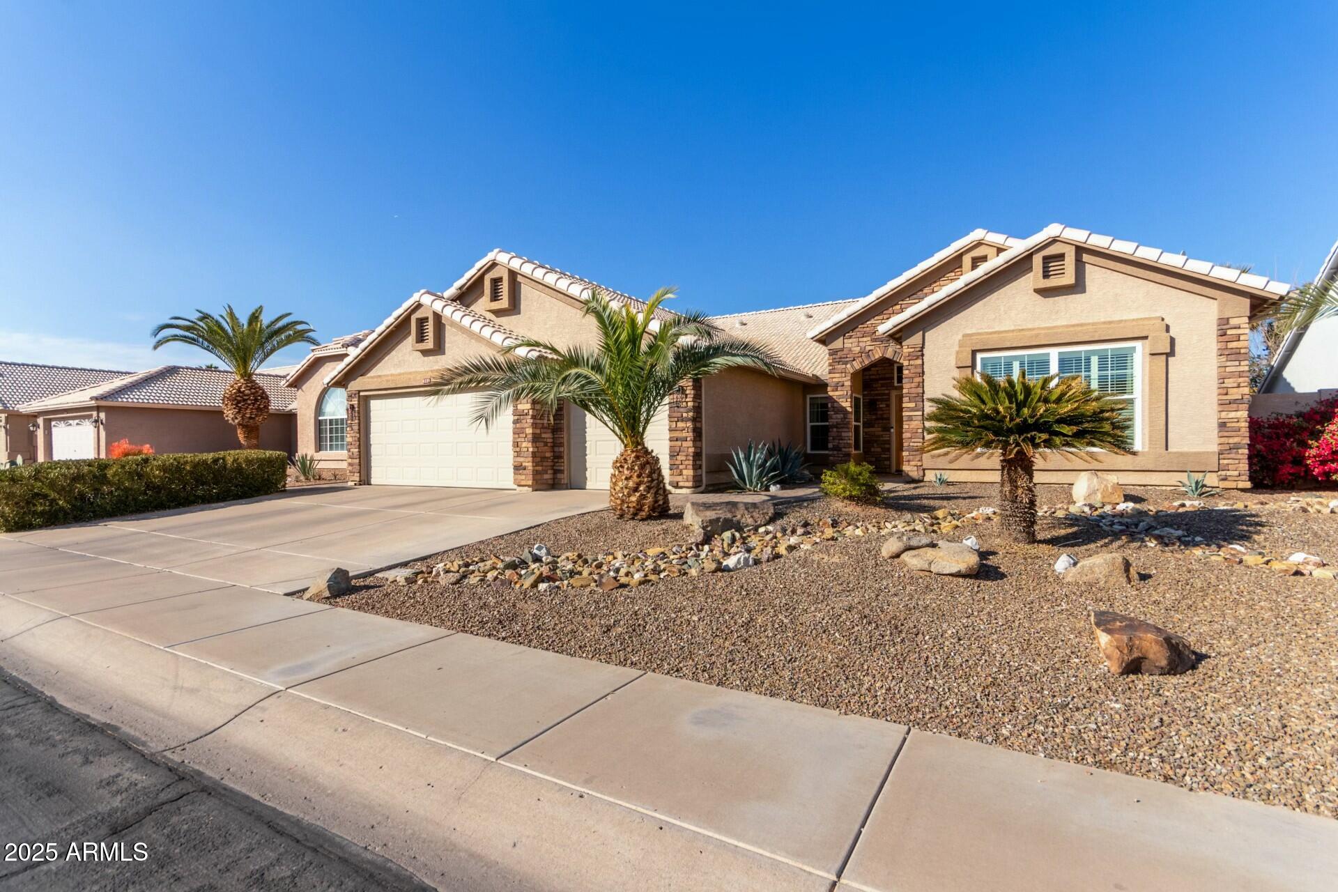 4220 E THISTLE LANDING Drive