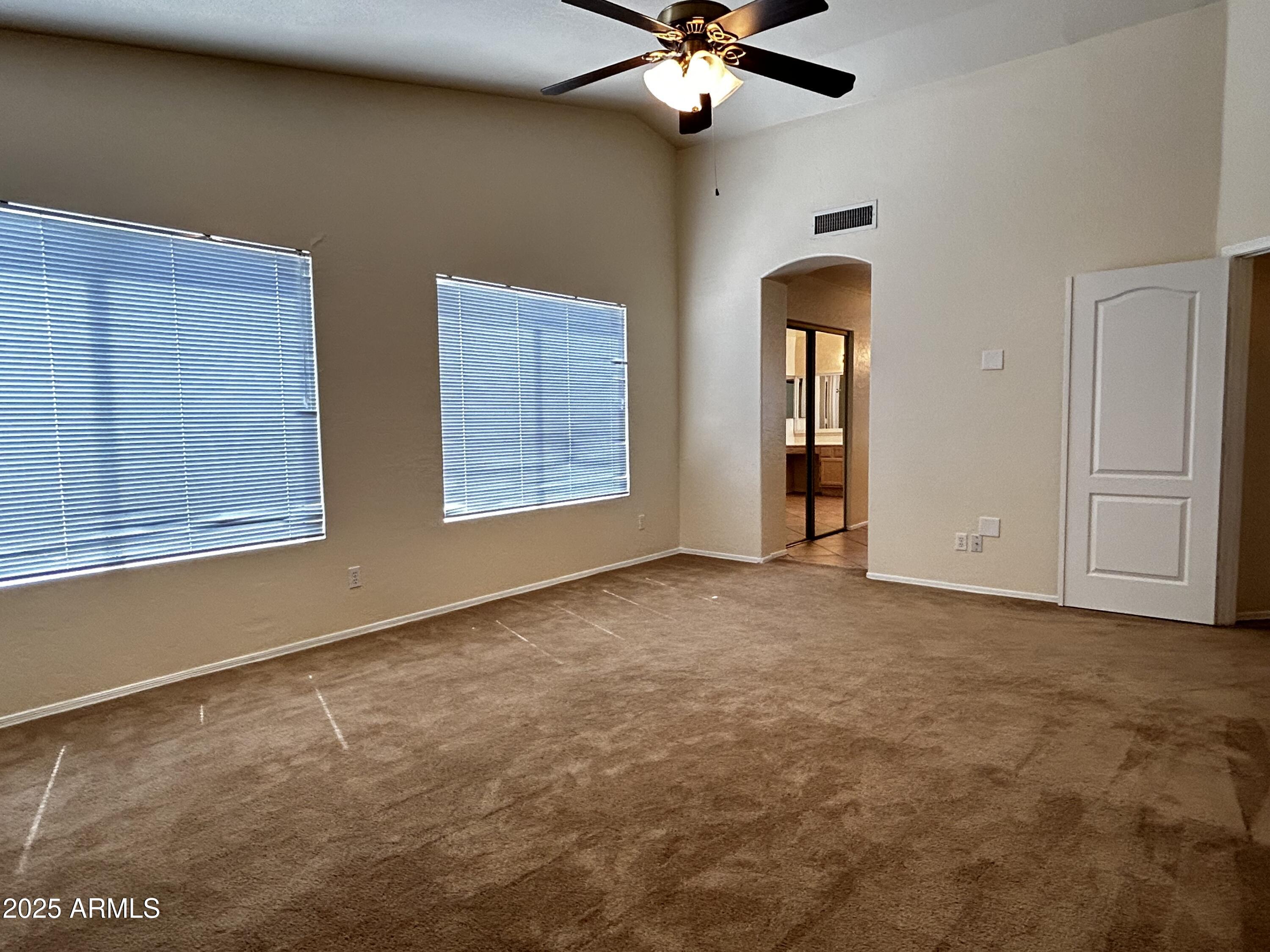 1835 W LEAH Lane