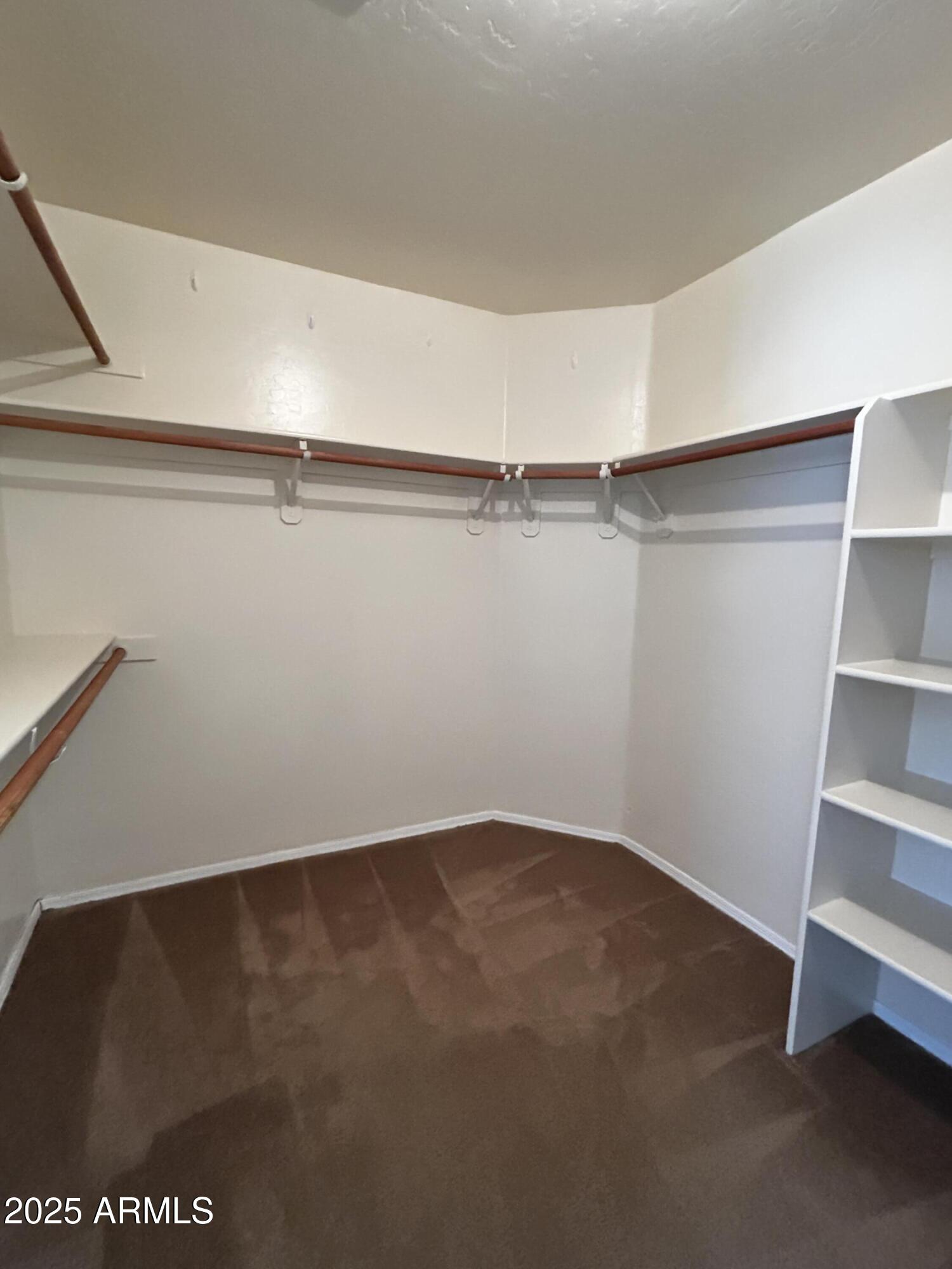 1835 W LEAH Lane