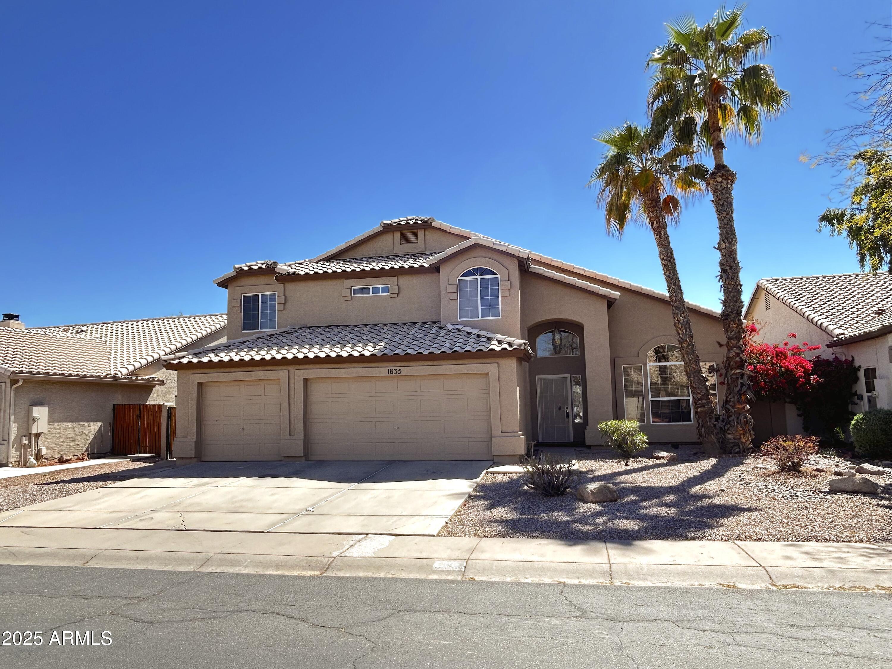 1835 W LEAH Lane