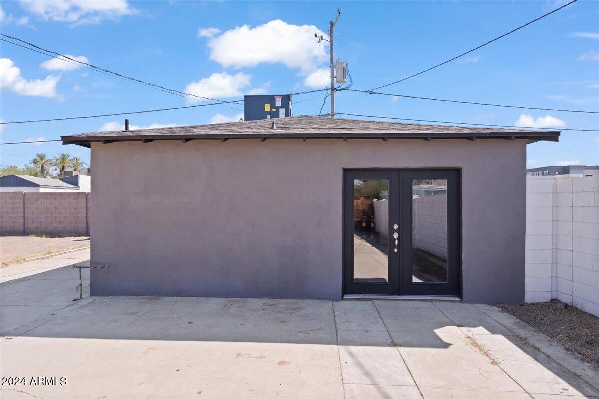 2917 N 8TH Avenue