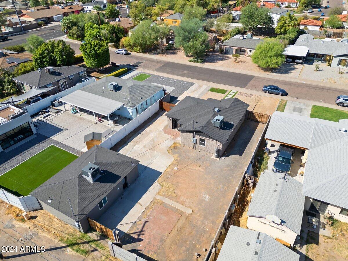 2917 N 8TH Avenue