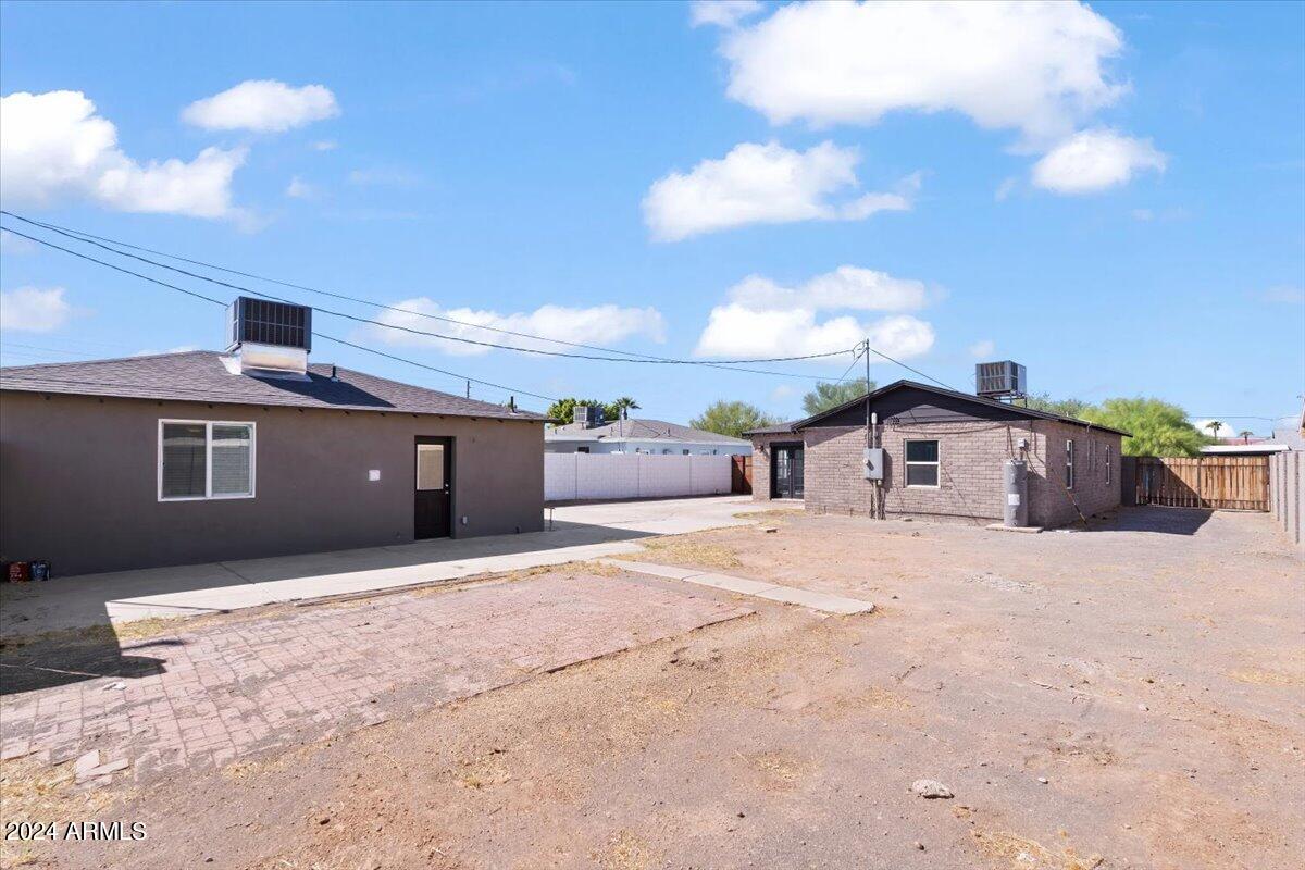 2917 N 8TH Avenue
