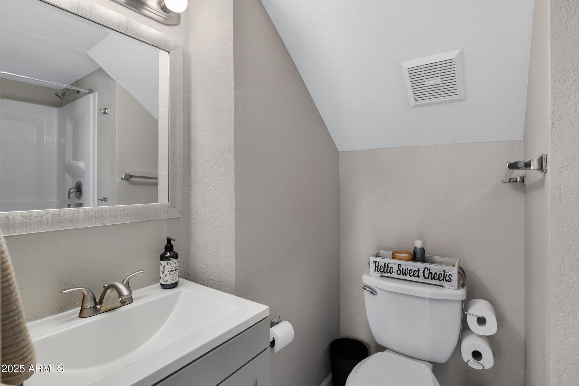 625 S Westwood, 102