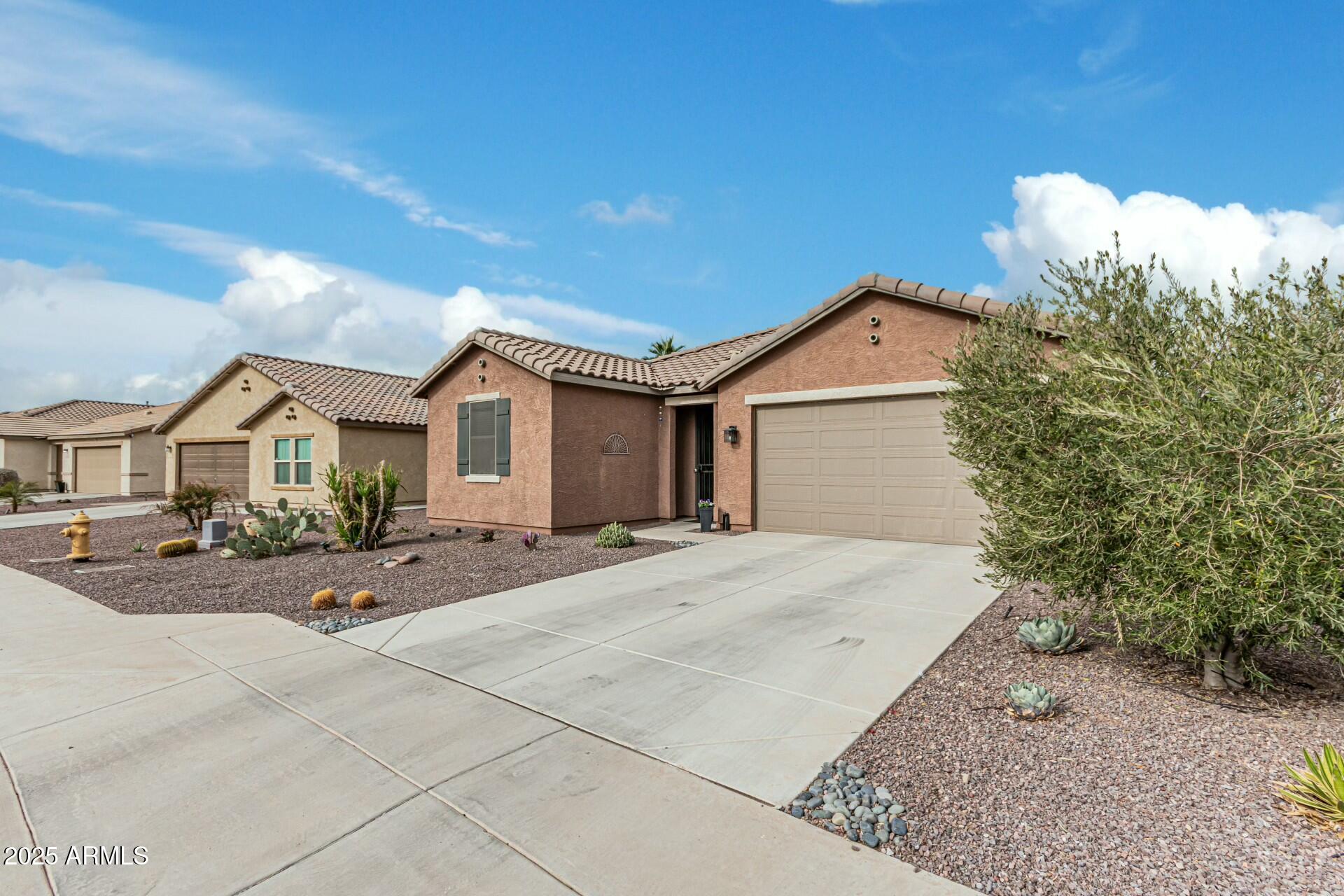7564 W DARREL Road