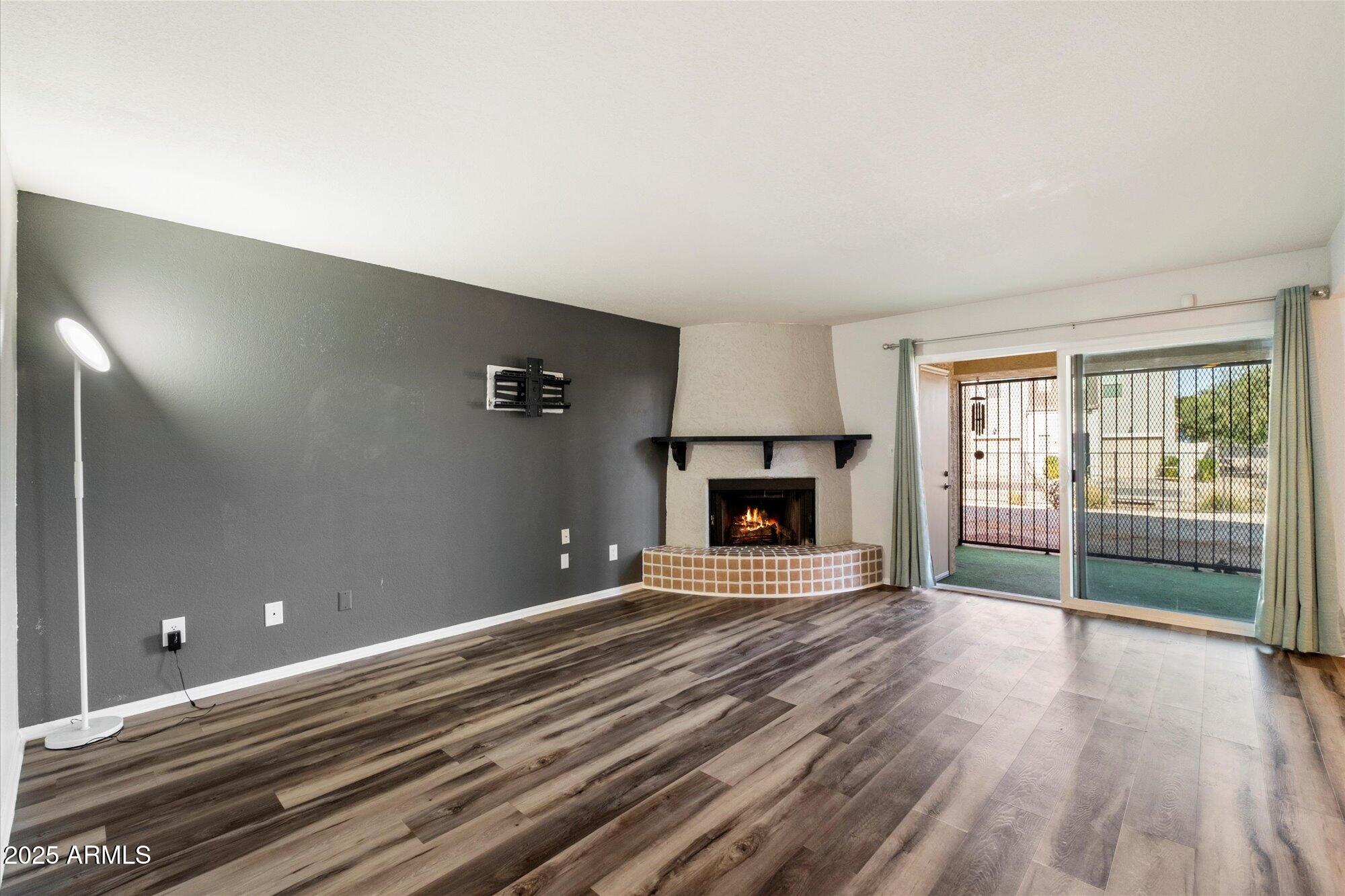 8344 N 21ST Drive # I105