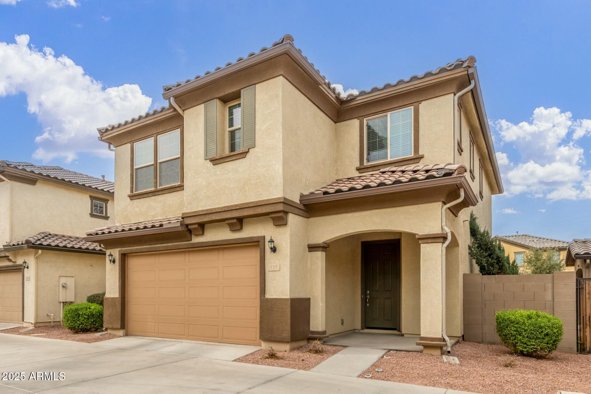 117 E ROADRUNNER Drive