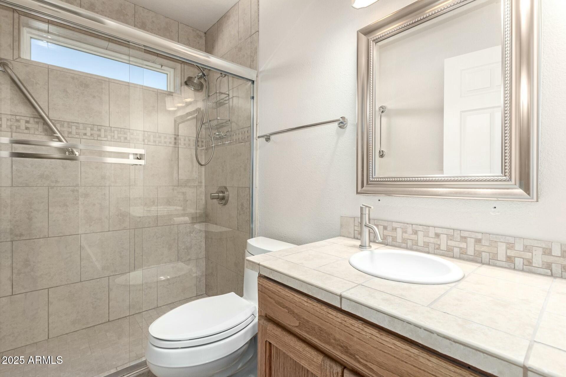 229 W LA VIEVE Lane