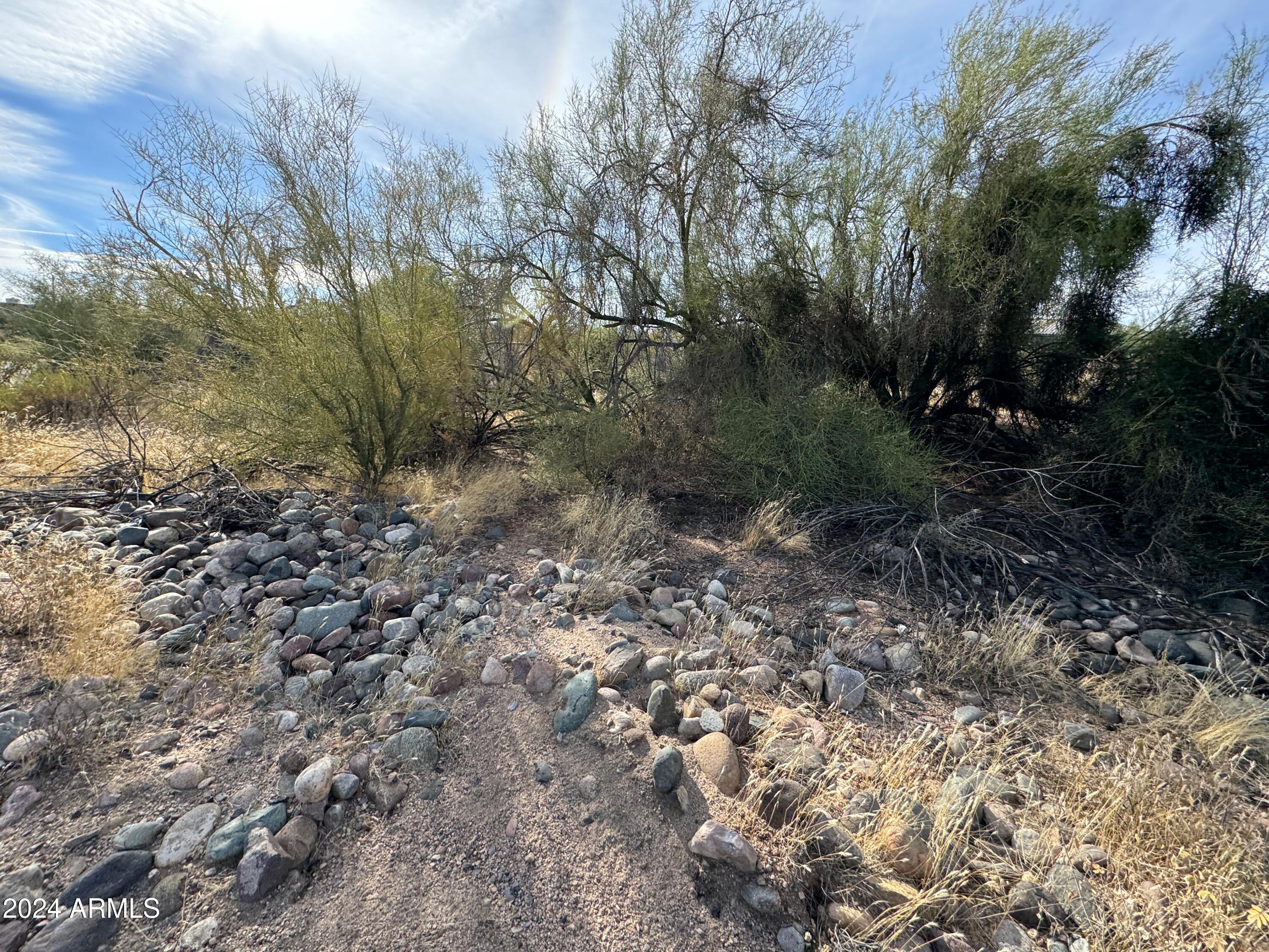 8417 E Dog Leg Drive, 946