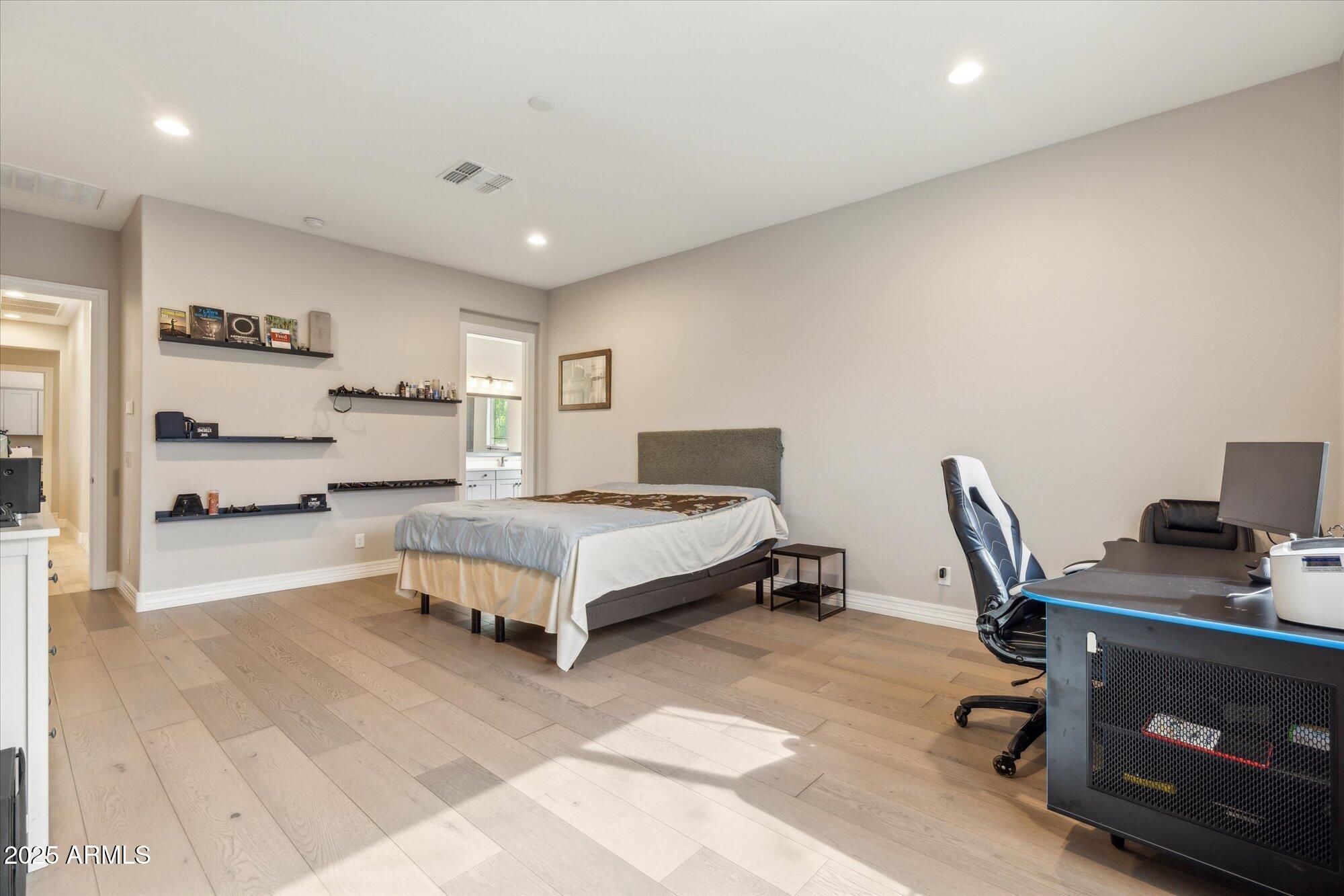 2081 E AQUARIUS Place